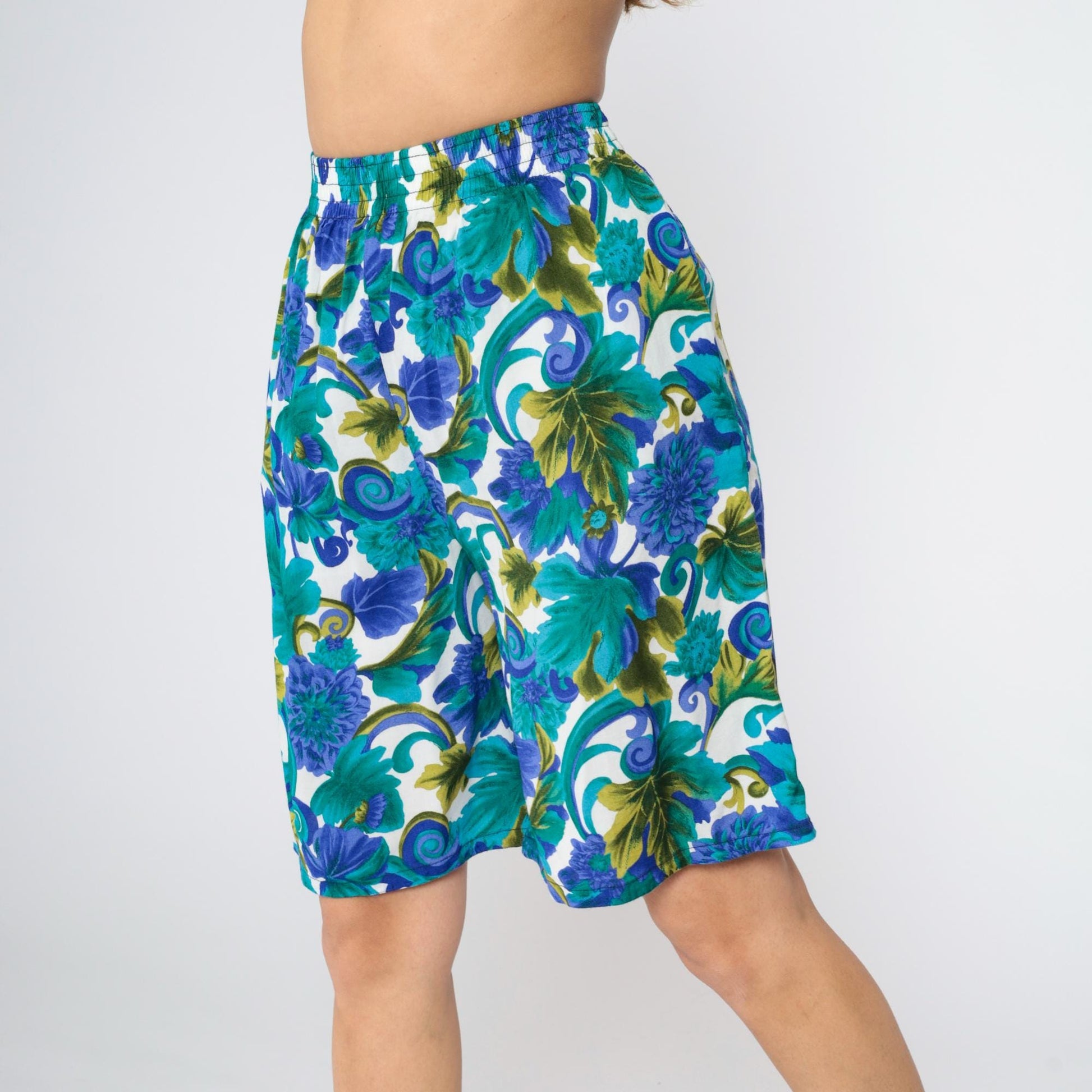 90s Lee Blue Floral High-Waist Wide-Leg Shorts Small