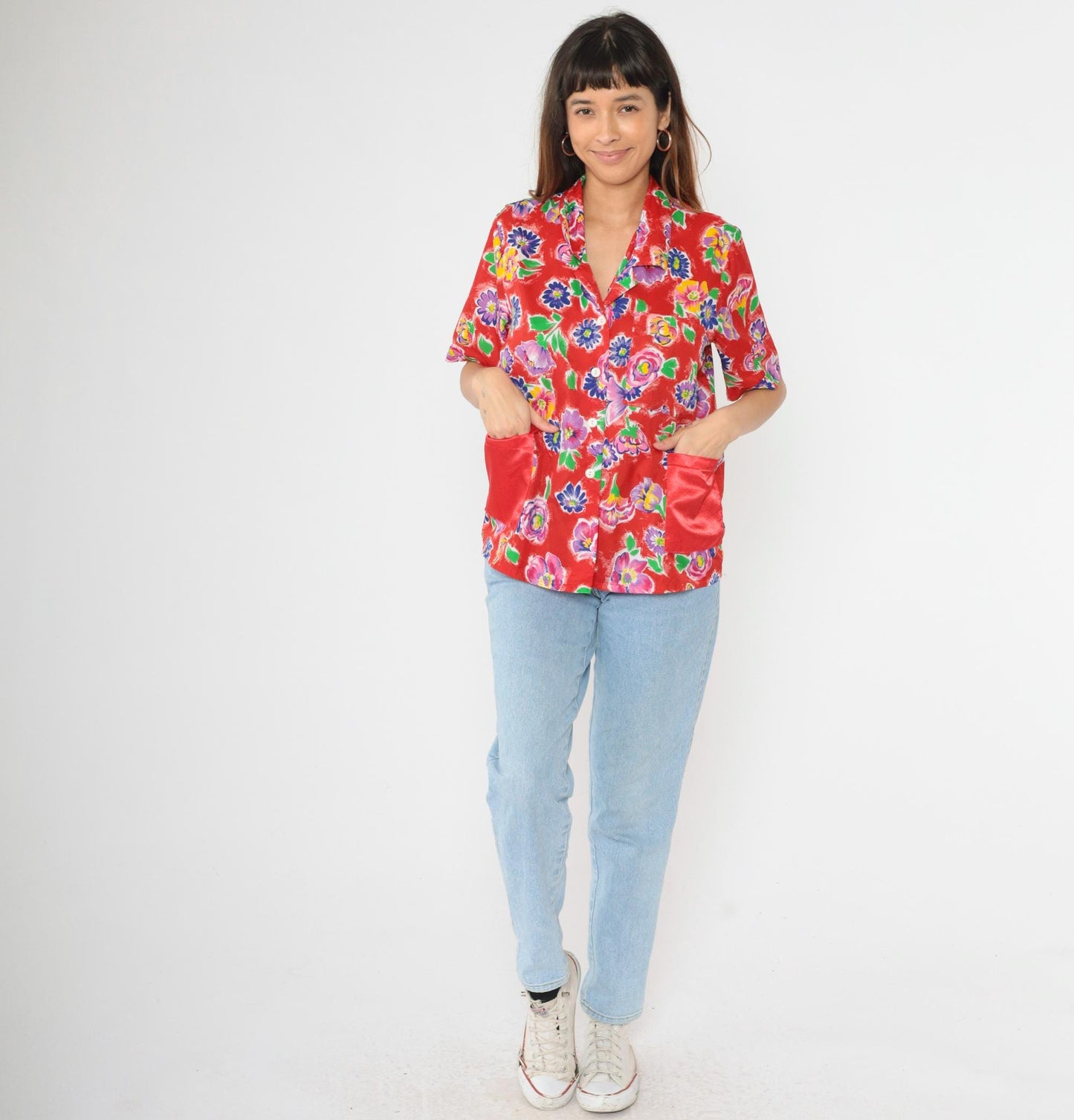 90s Red Floral Button-Up Blouse Satin Pockets Short Sleeve Medium