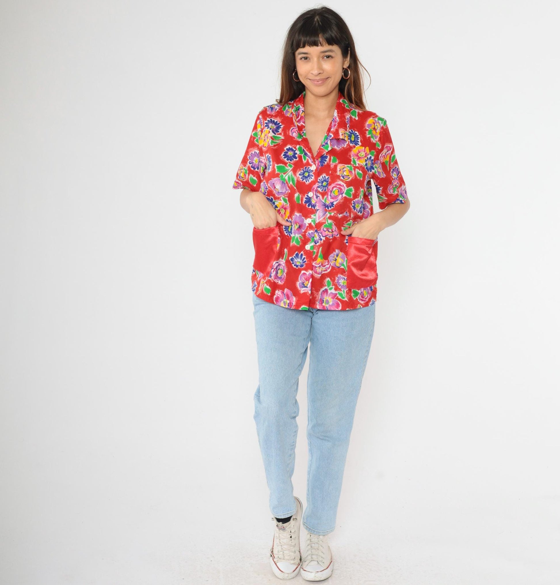 90s Red Floral Button-Up Blouse Satin Pockets Short Sleeve Medium