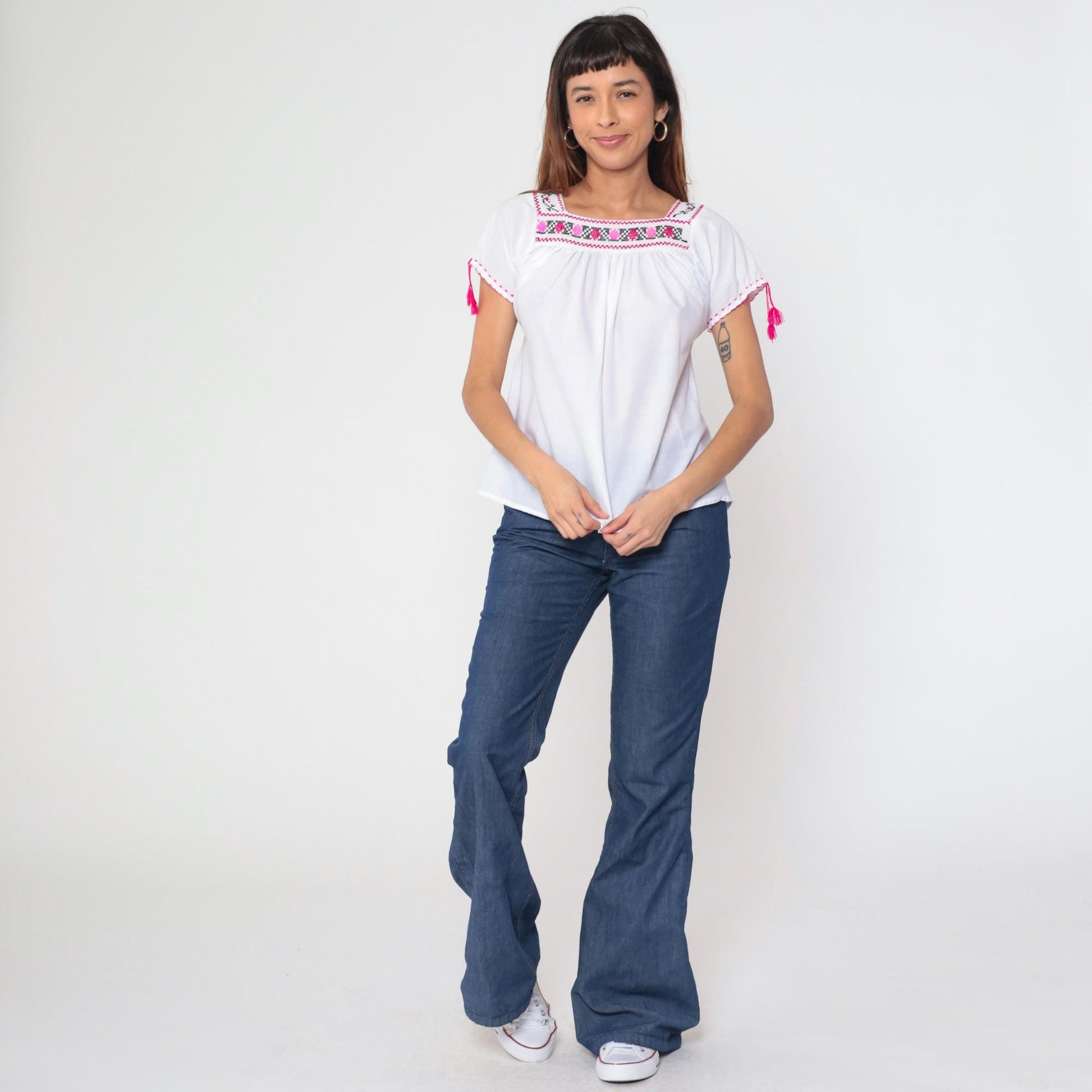 90s Mexican Embroidered Floral Blouse White Pink Square Neck Short Sleeve Small