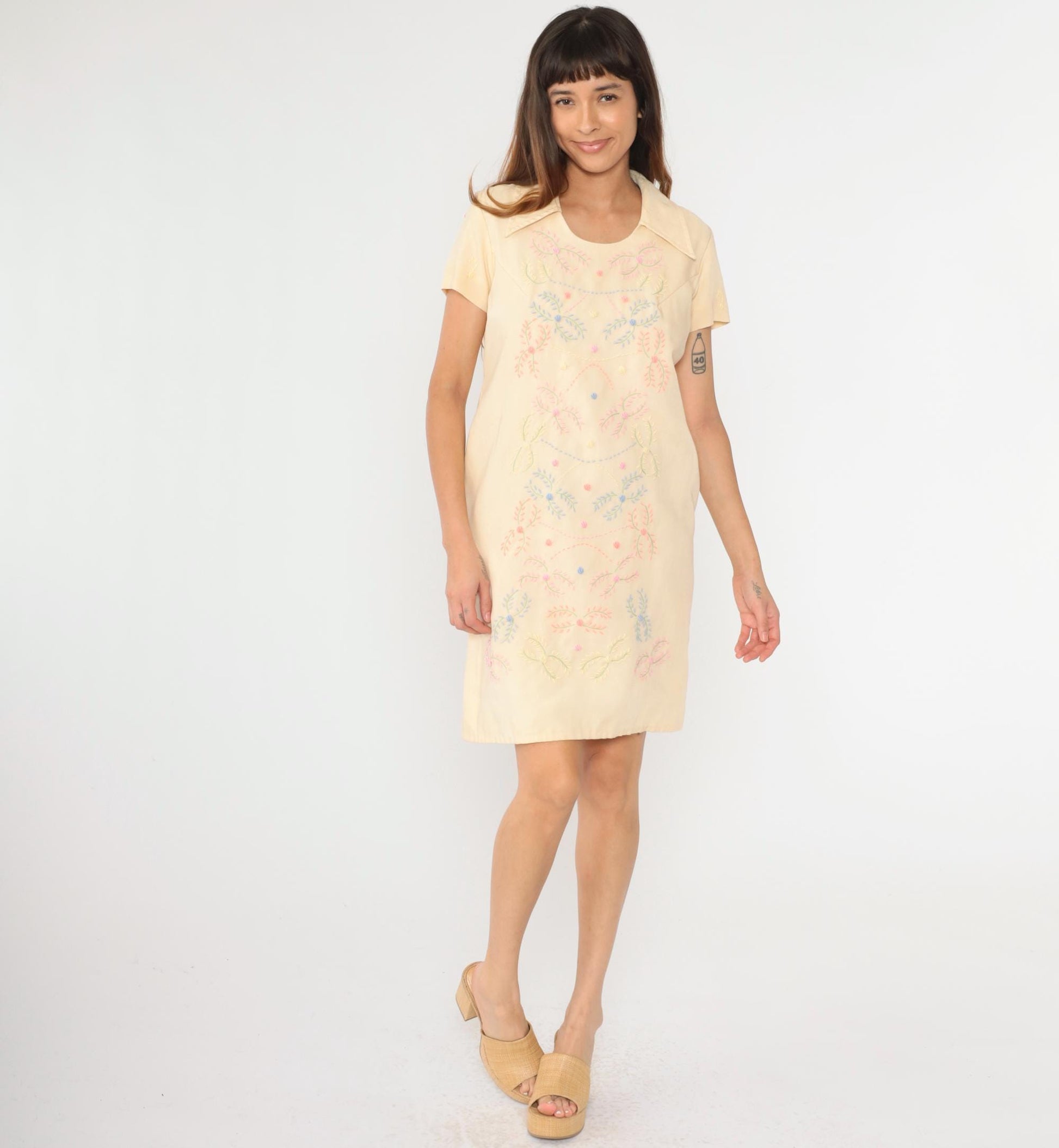60s Embroidered Floral Shift Dress Cream Pointed Collar Mini Small S