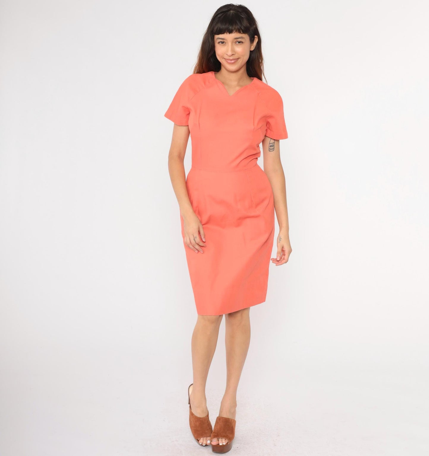 1960s Coral Pencil Dress V Neck High Waist Short Sleeve Small
