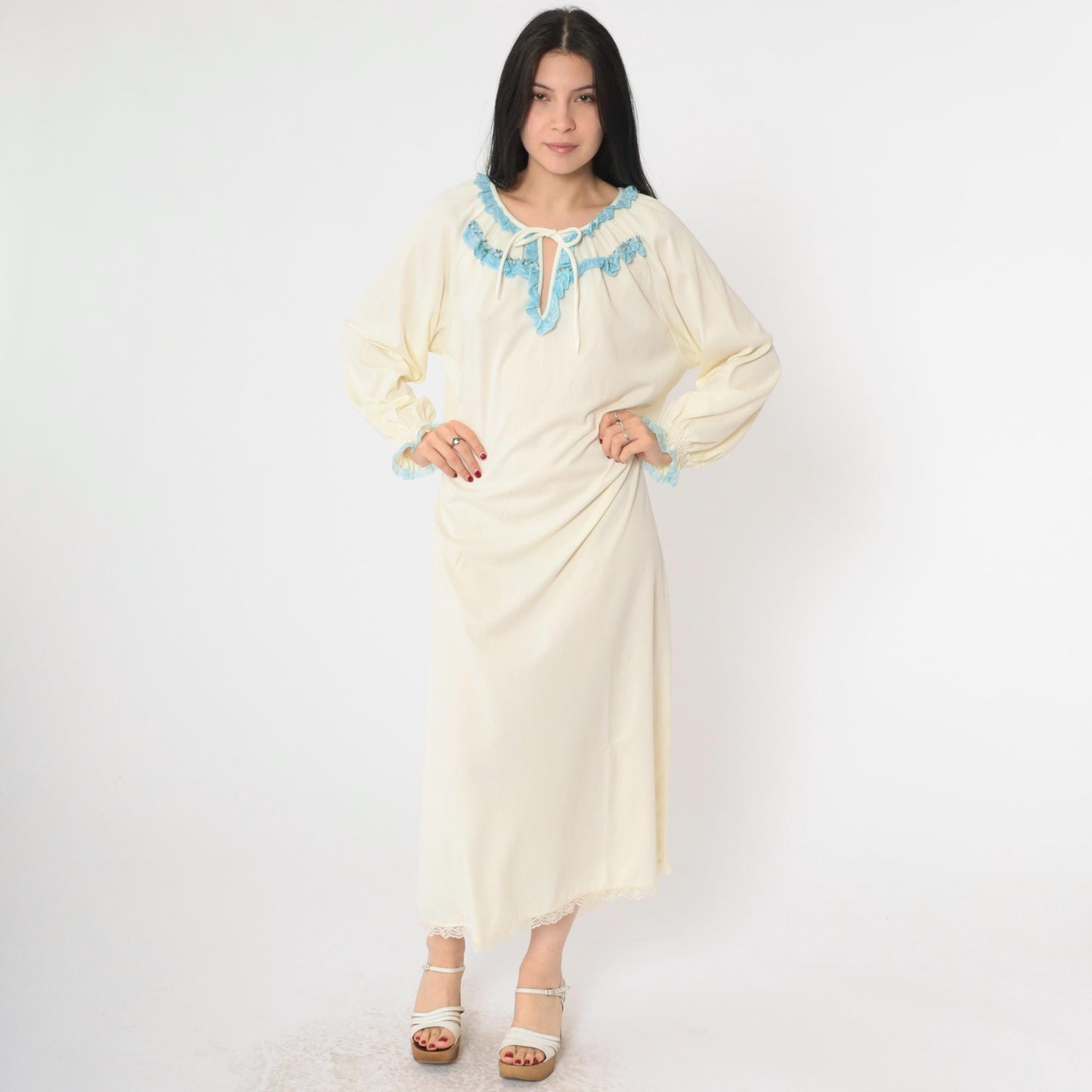 70s Cream Nightgown Maxi Keyhole Tie Neck Long Sleeve Lace Trim Large XL