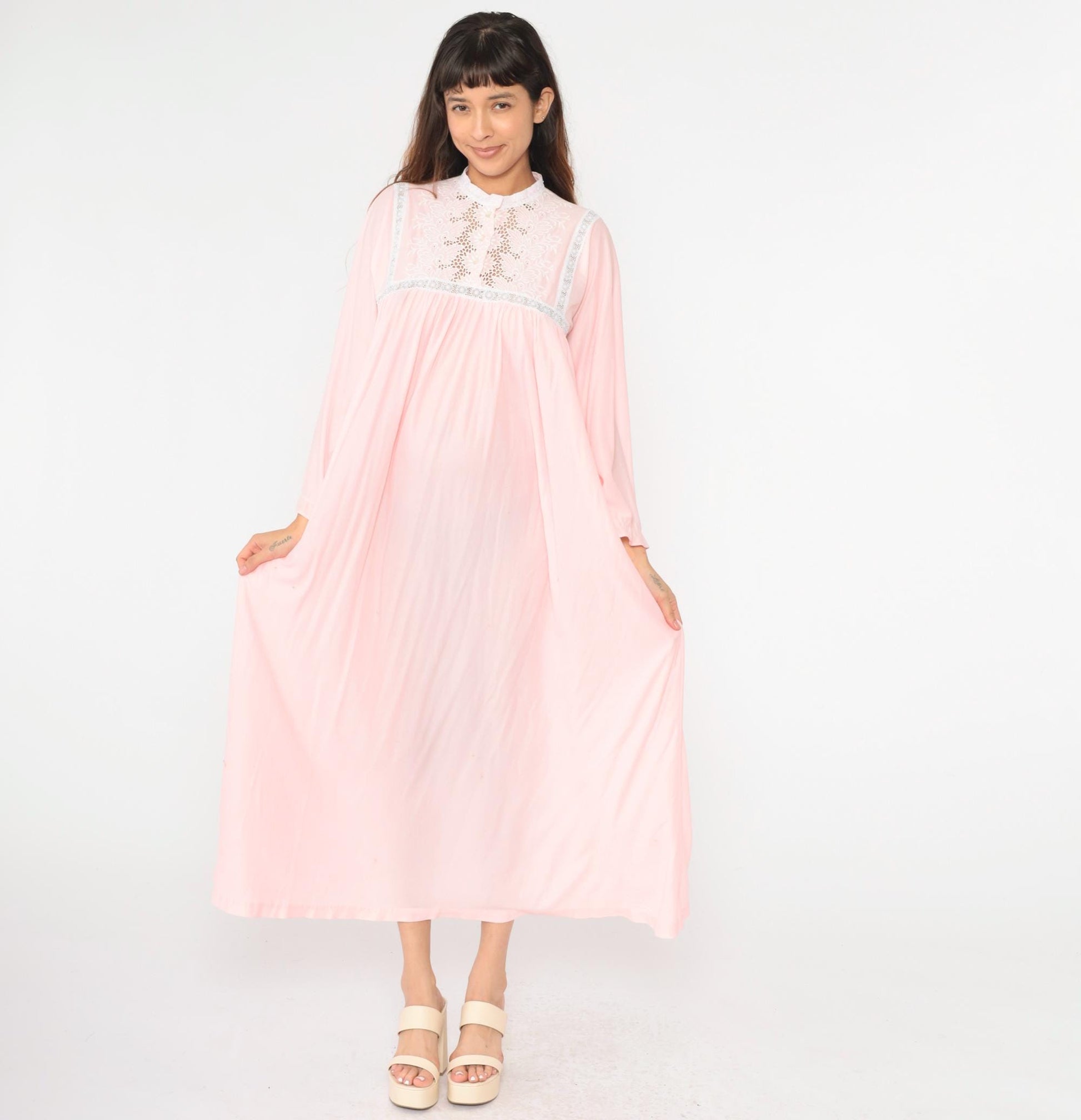 80s Baby Pink Floral Embroidered Lace Cutwork Maxi Nightgown Long Sleeve Large L