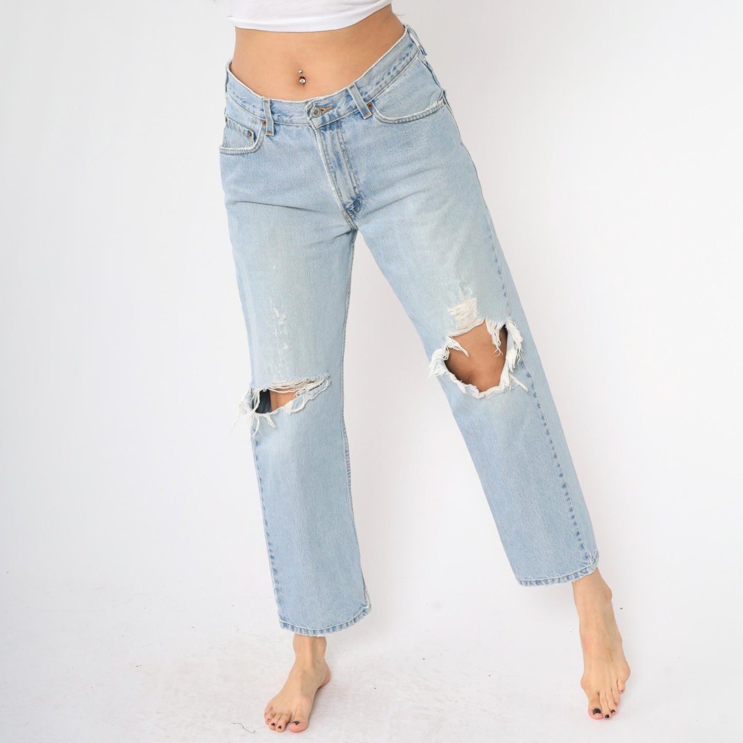 Y2K Levi's 550 Jeans High Rise Straight Leg Ripped Knee Light Wash Blue 32x29