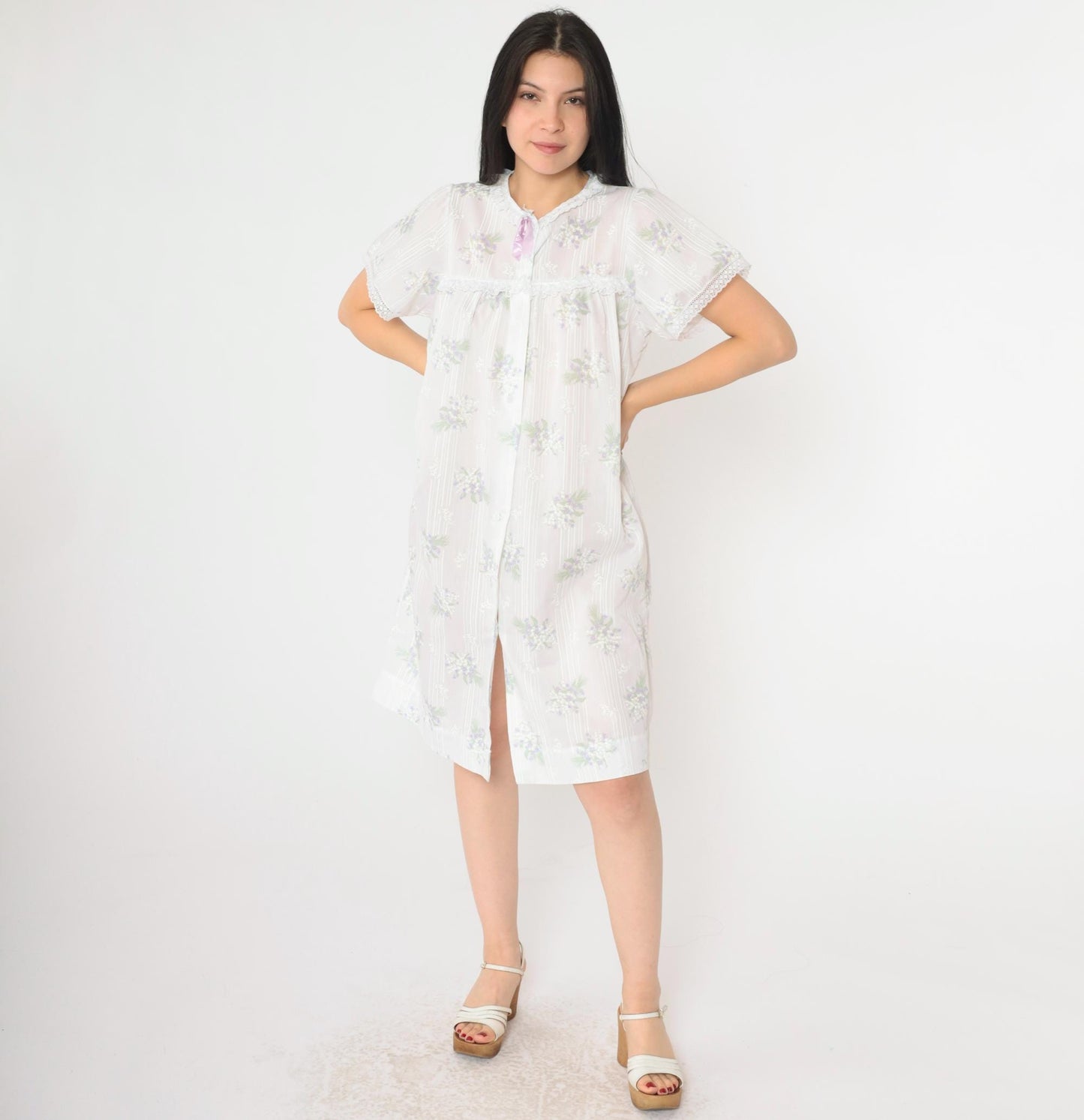 80s Floral Semi-Sheer Nightgown White Lace Puff Sleeve Button-Up Knee-Length Medium