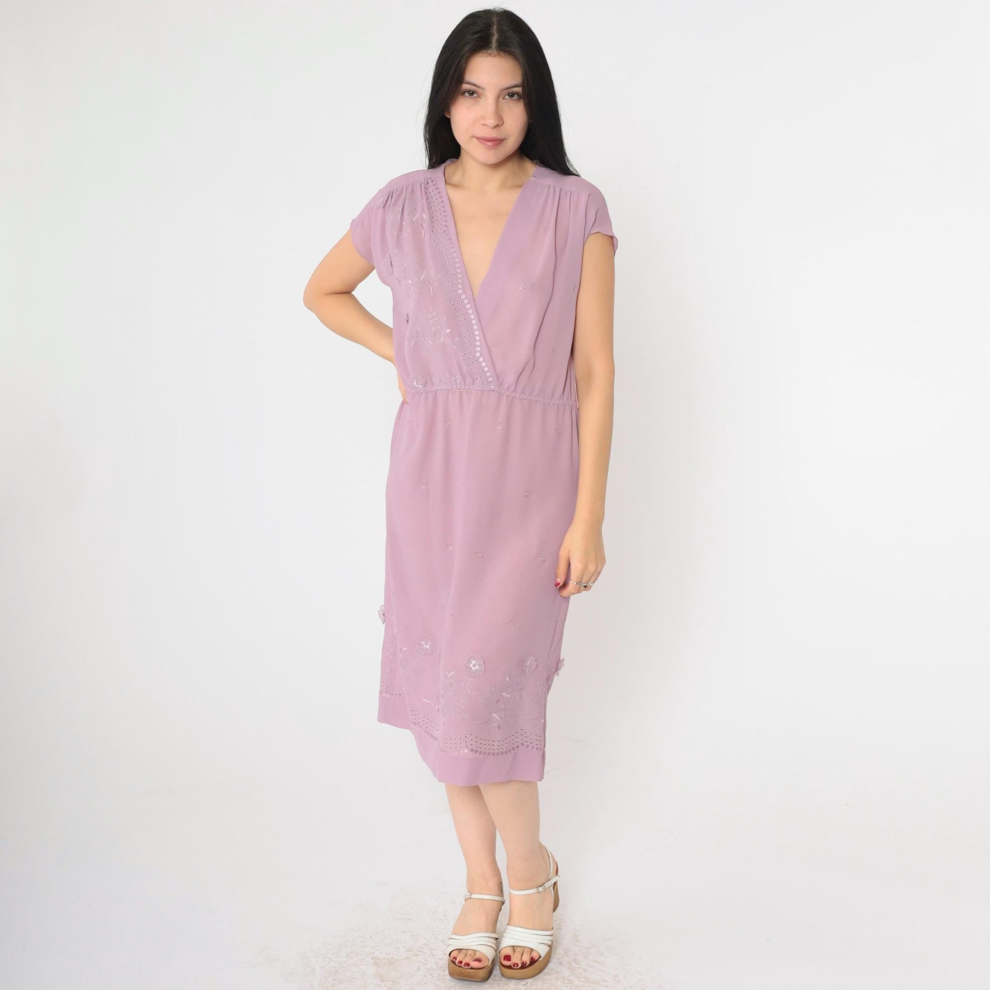 70s Lavender Floral Embroidered Wrap Dress Midi V-Neck Cap Sleeve Medium