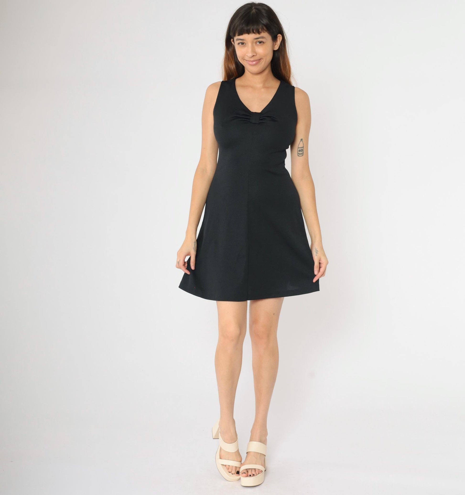 1960s Black Mini Shift Dress Sleeveless A-Line V-Neck Small