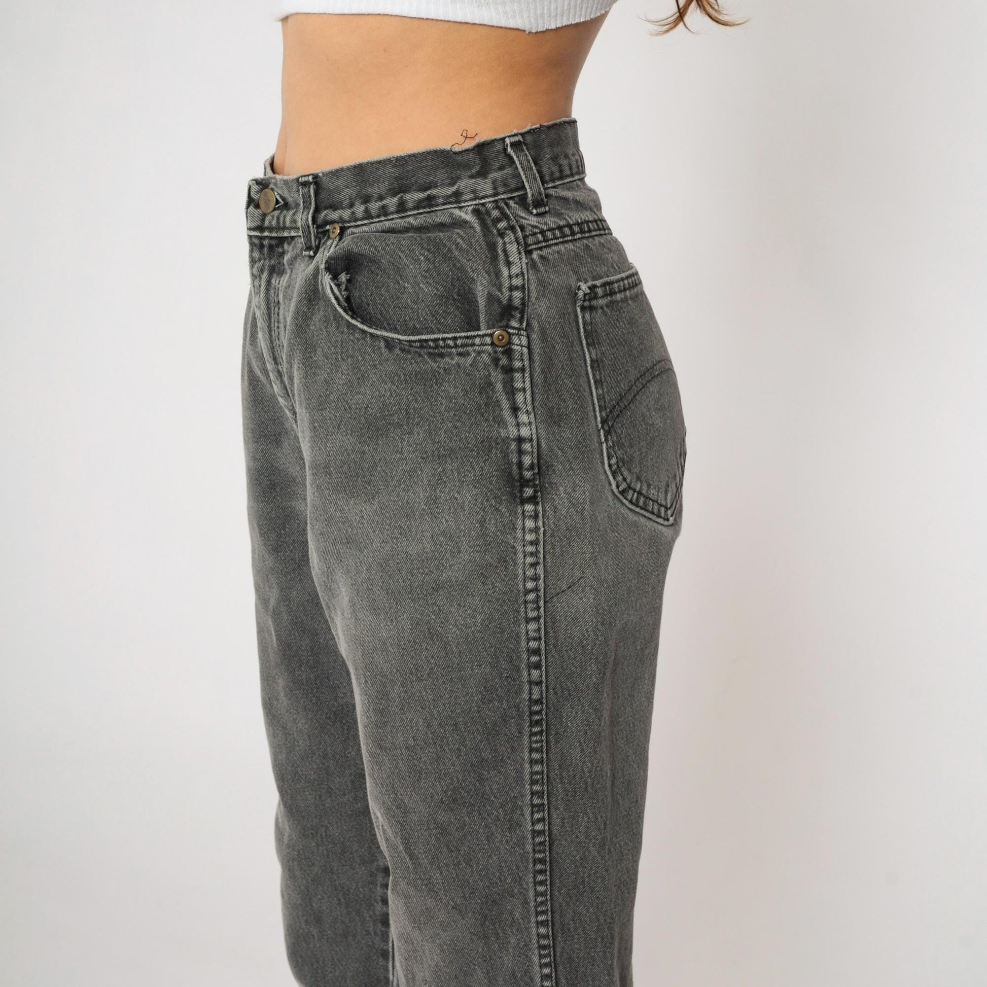 90s Chic Faded Black High-Waisted Tapered Jeans Medium