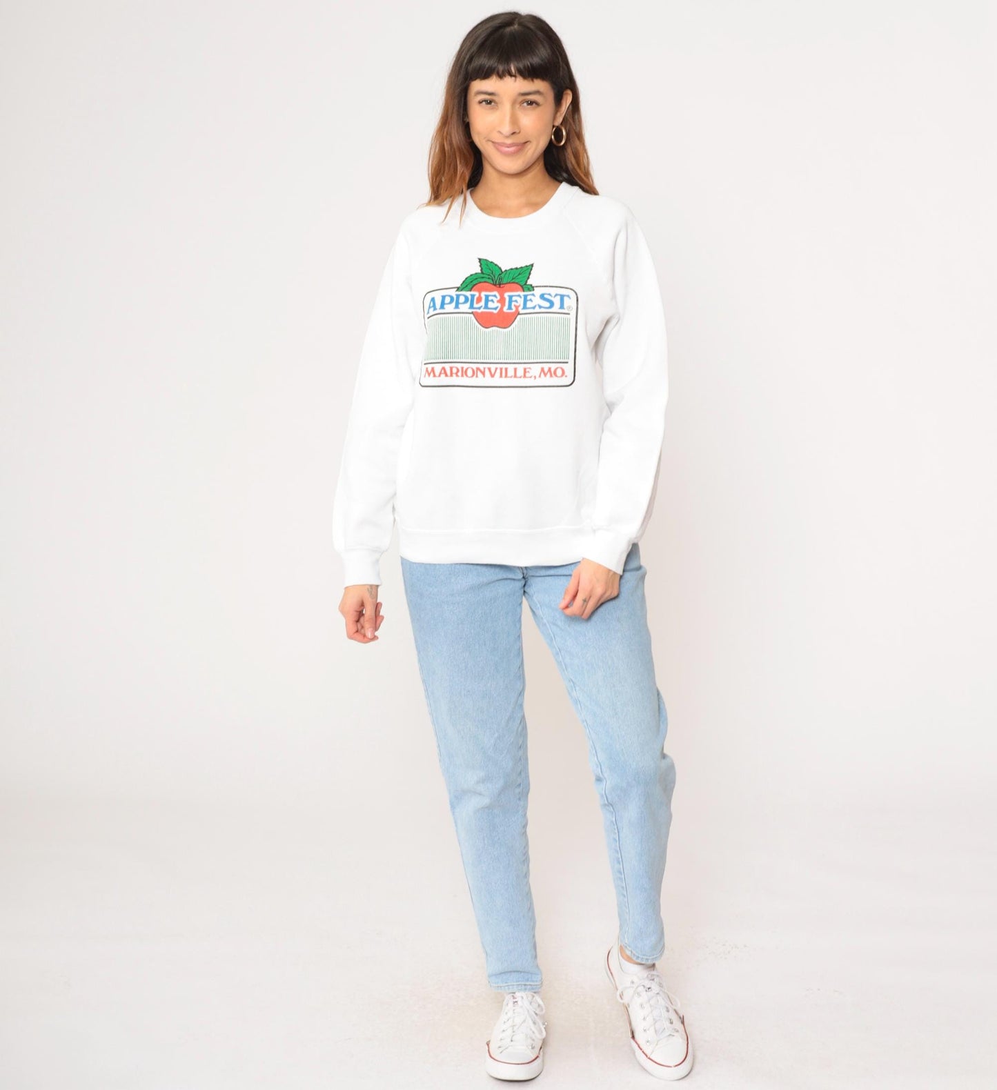 90s Apple Fest Marionville Missouri Graphic Sweatshirt White Raglan Small