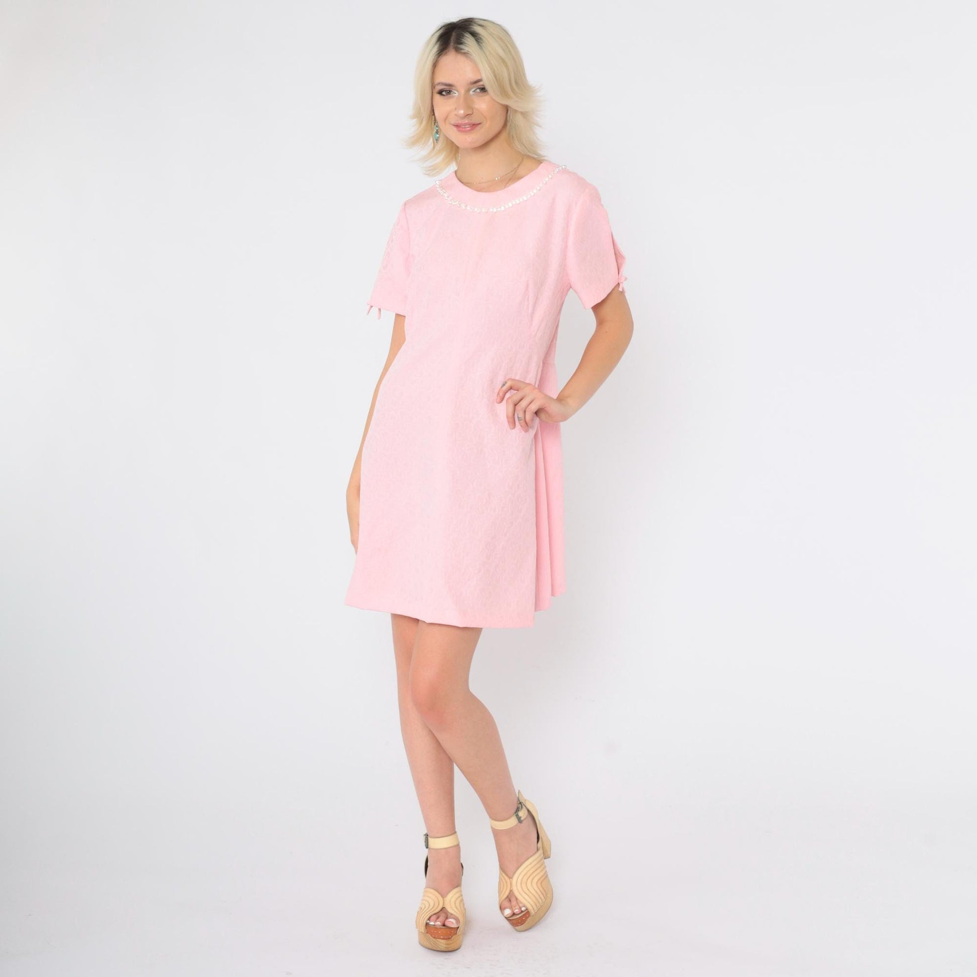 60s Pink Mod Shift Dress Iridescent Beaded Collar Floral Mini Medium Large
