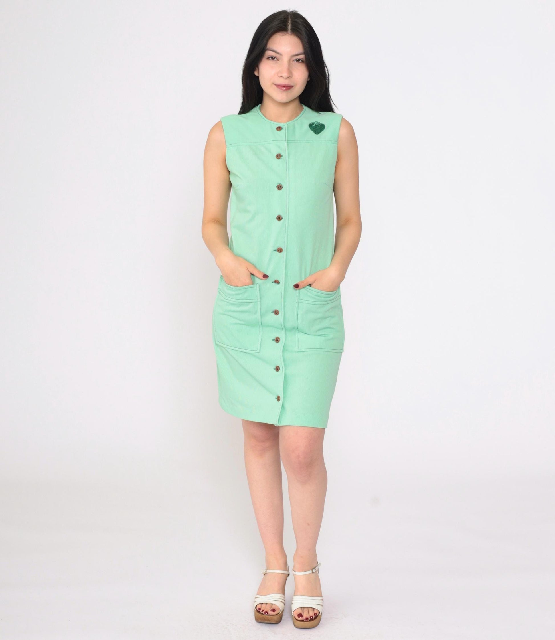 70s Mod Strawberry Shift Dress Green Mini Sleeveless Button Up Small