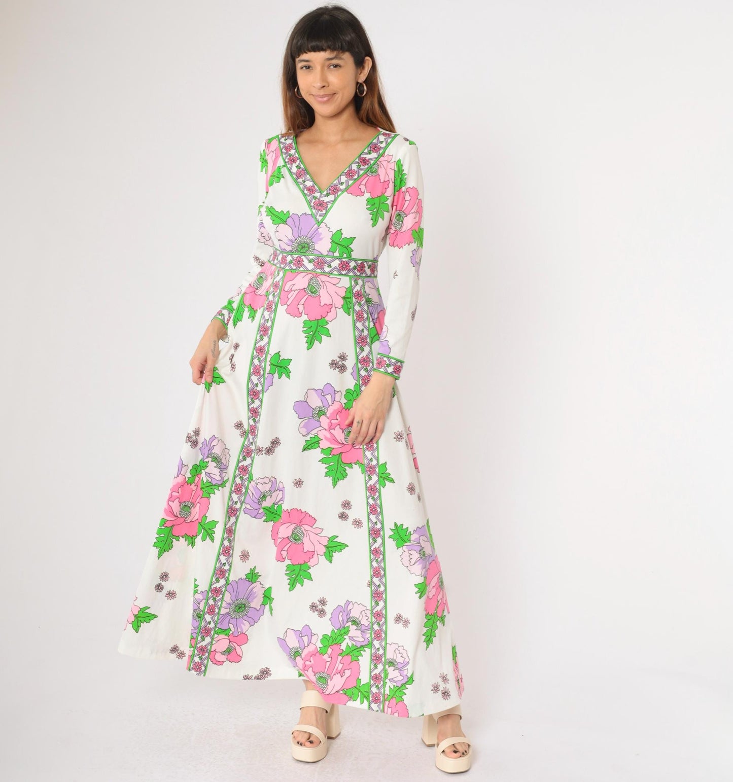 70s Floral Maxi Dress White Pink Purple Green V-Neck Long Sleeve Medium M