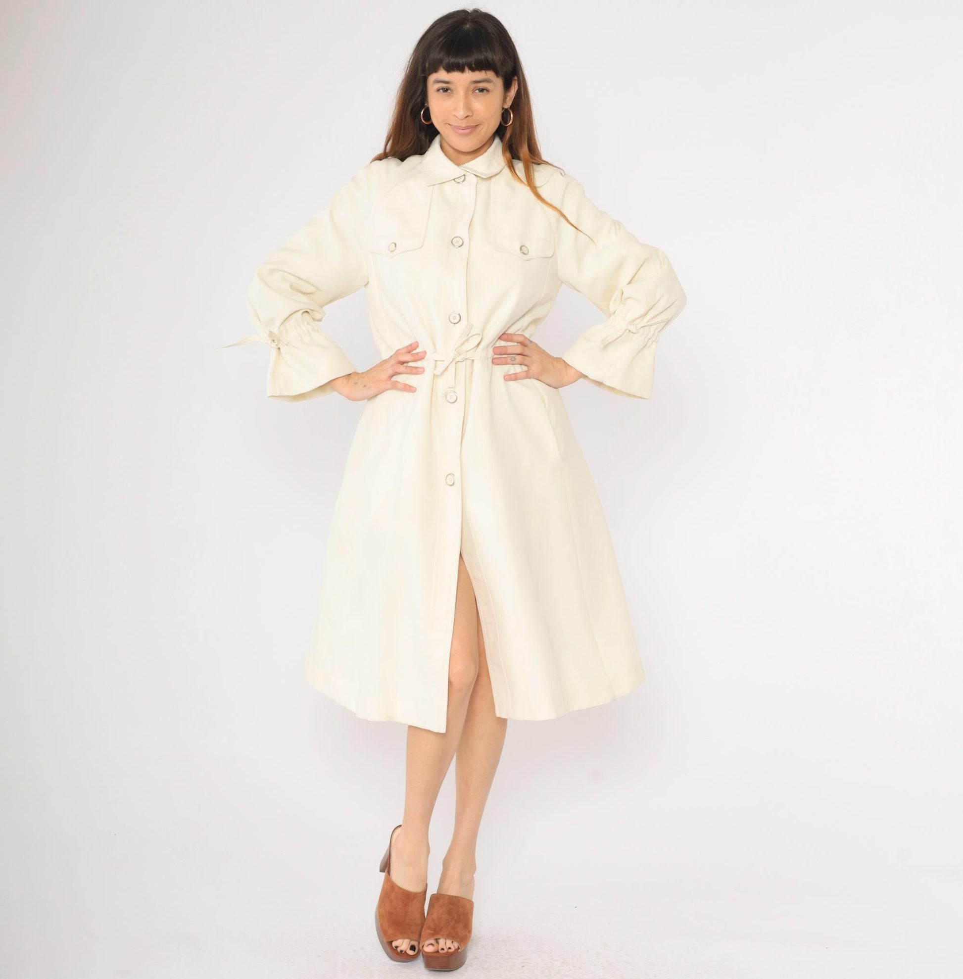 70s Cream Trench Coat Drawstring Waist Pointed Collar Button Front Medium