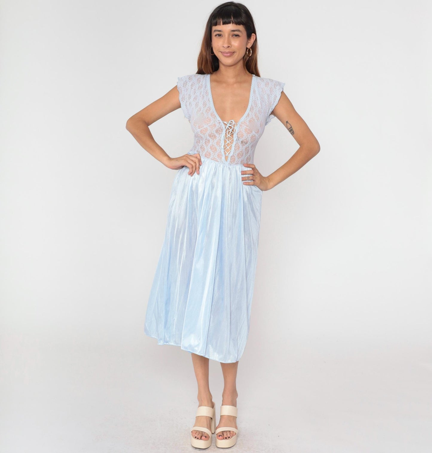 80s Baby Blue Lace Nightgown Empire Waist Lace-Up Neckline Cap Sleeve Midi Small S