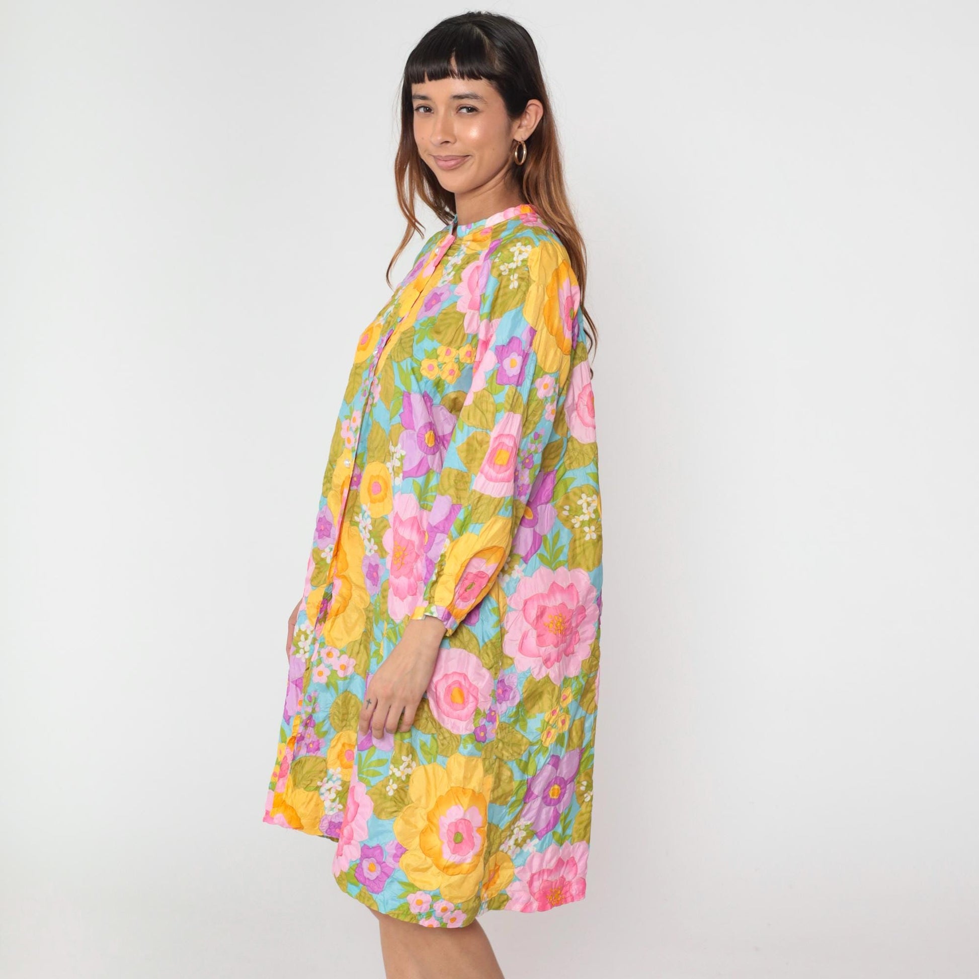 1970s Stella Faquin Quilted Floral Housecoat Pink Yellow Button-Up Robe Large