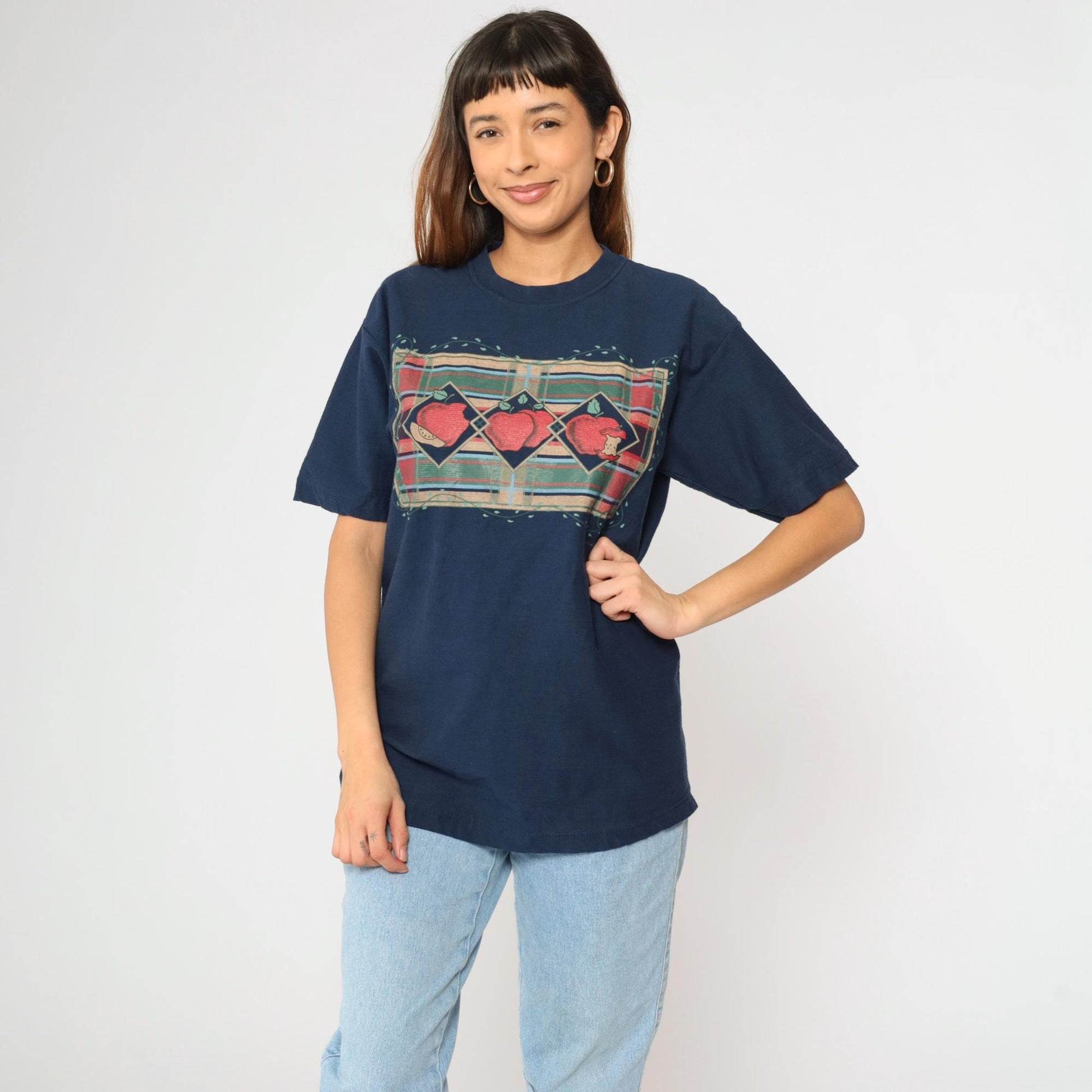90s Apple Graphic T-Shirt Navy Blue Crewneck Cotton Medium