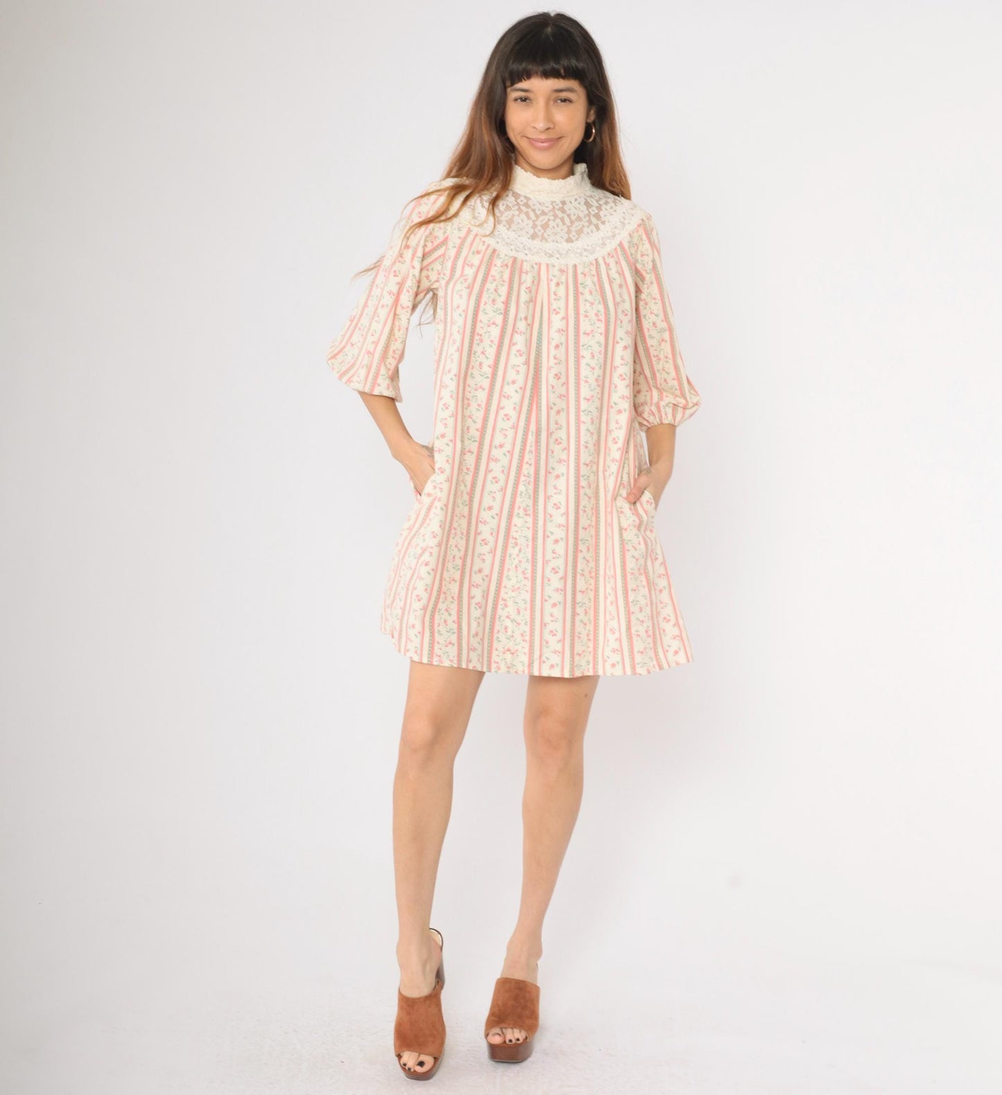 70s Princess Kaiulani Hawaiian Mini Dress Lace Yoke Balloon Sleeve Cream Pink Medium