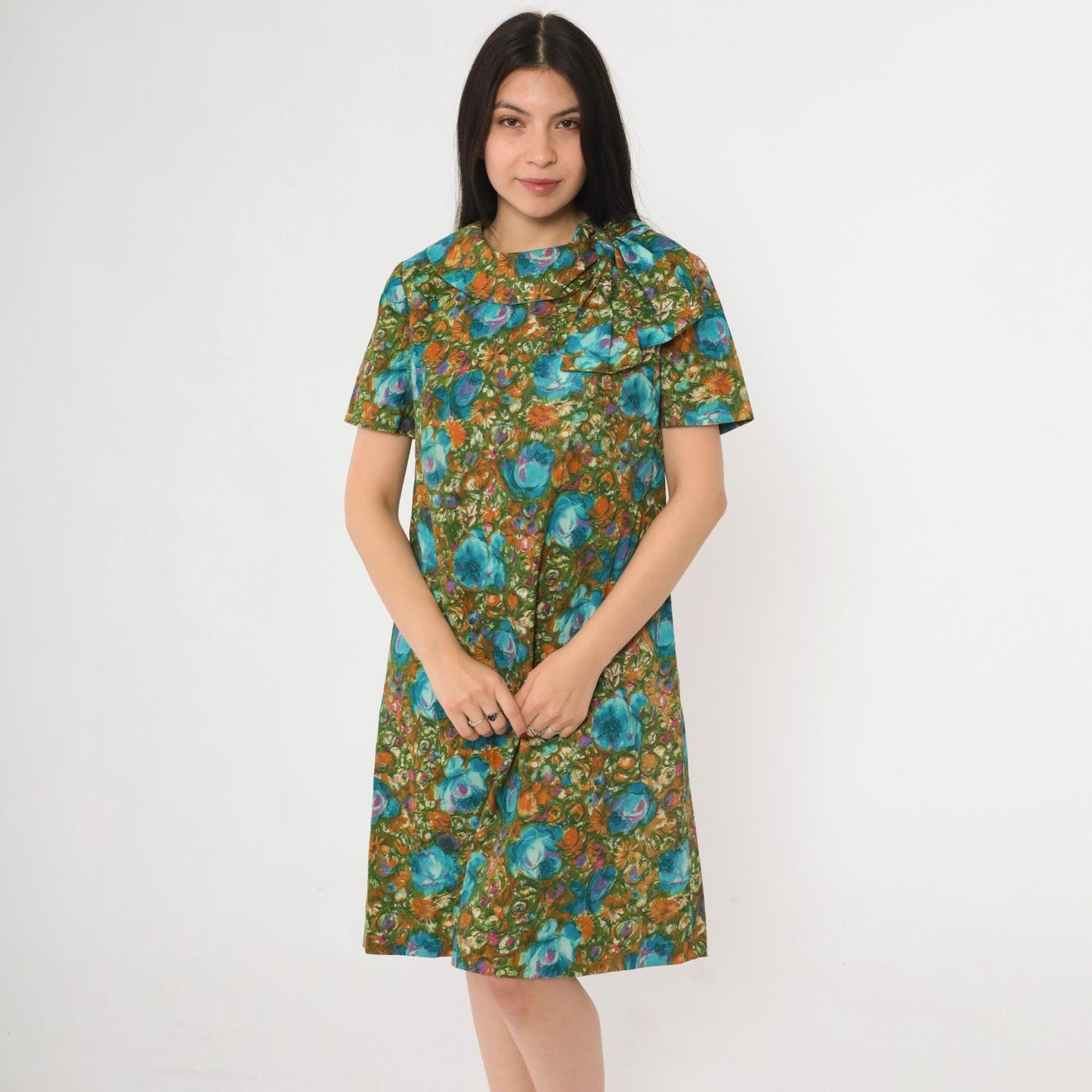 1960s Green Floral Shift Dress Bow Collar Knee-Length Medium M