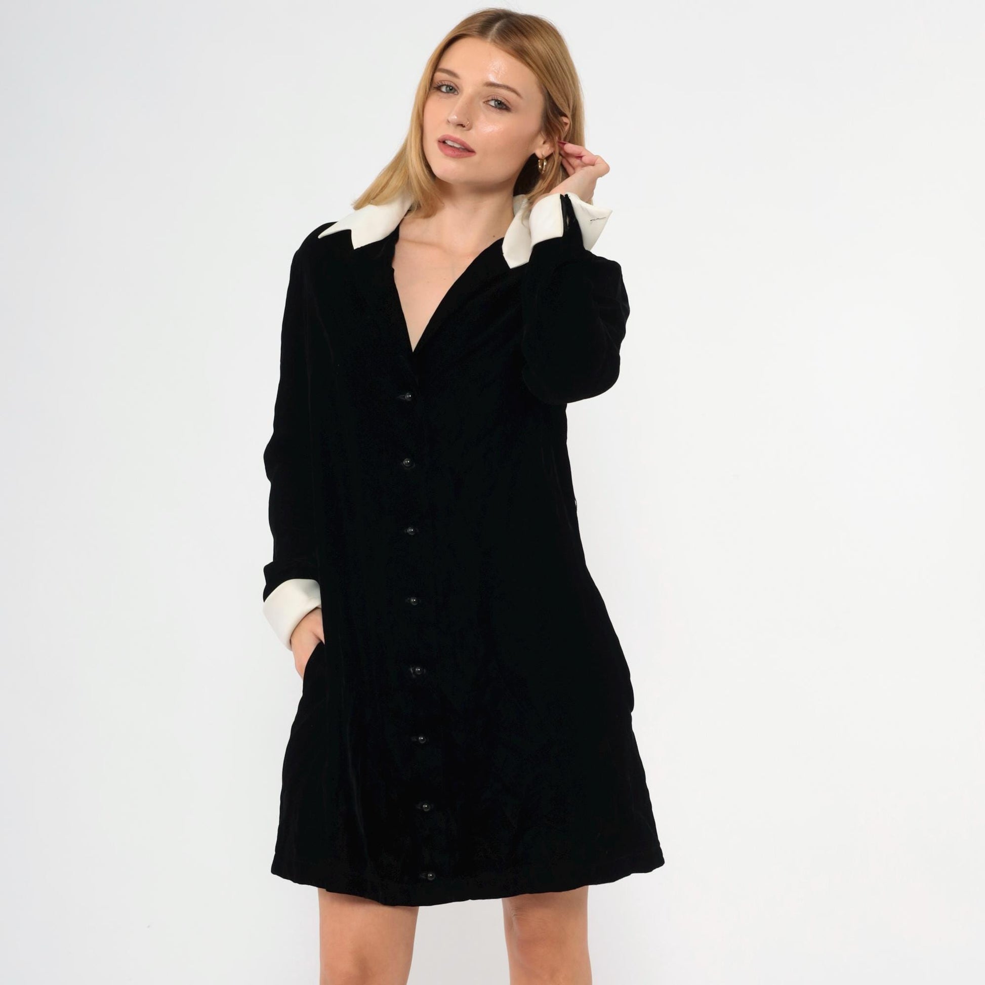 90s Victor Costa Black Velvet Mini Dress White Collar Long Sleeve Medium
