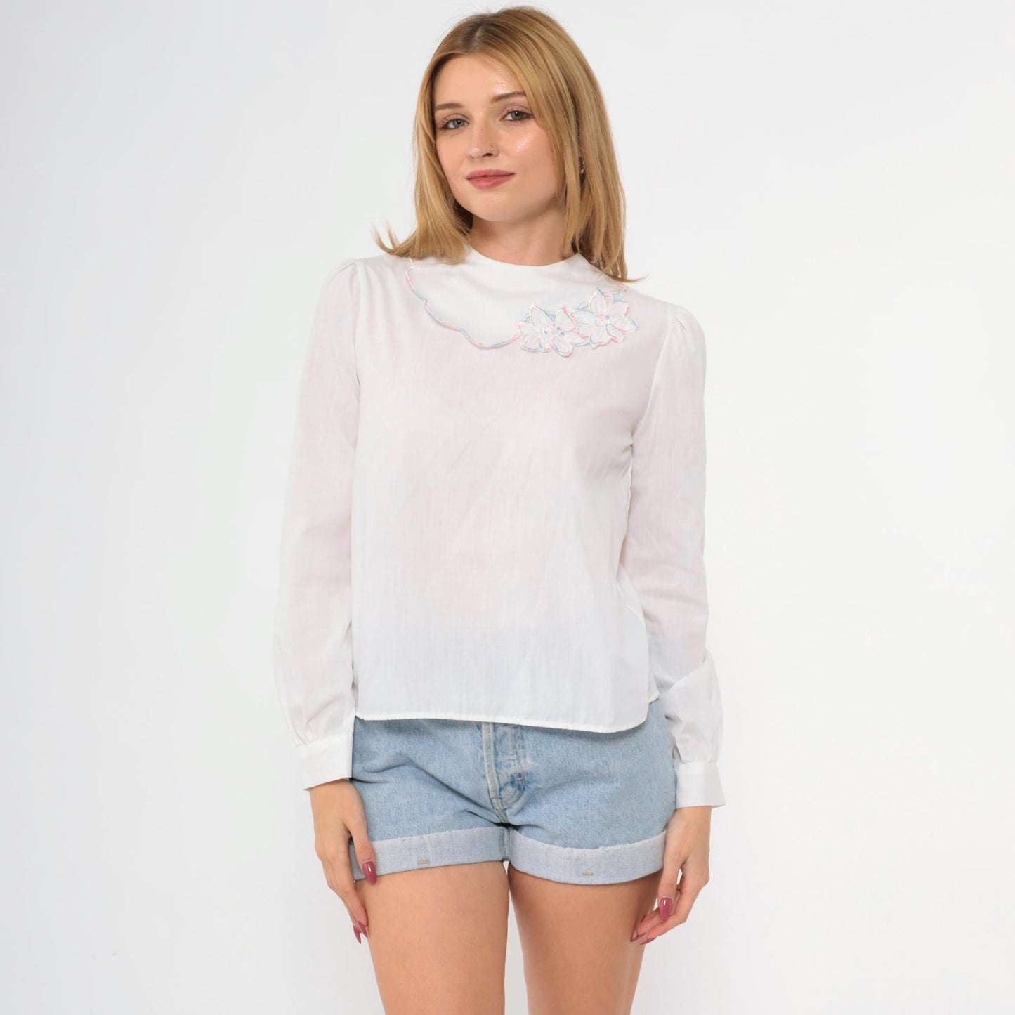 80s White Floral Embroidered Blouse Puff Sleeve Cutwork Button Back Extra Small