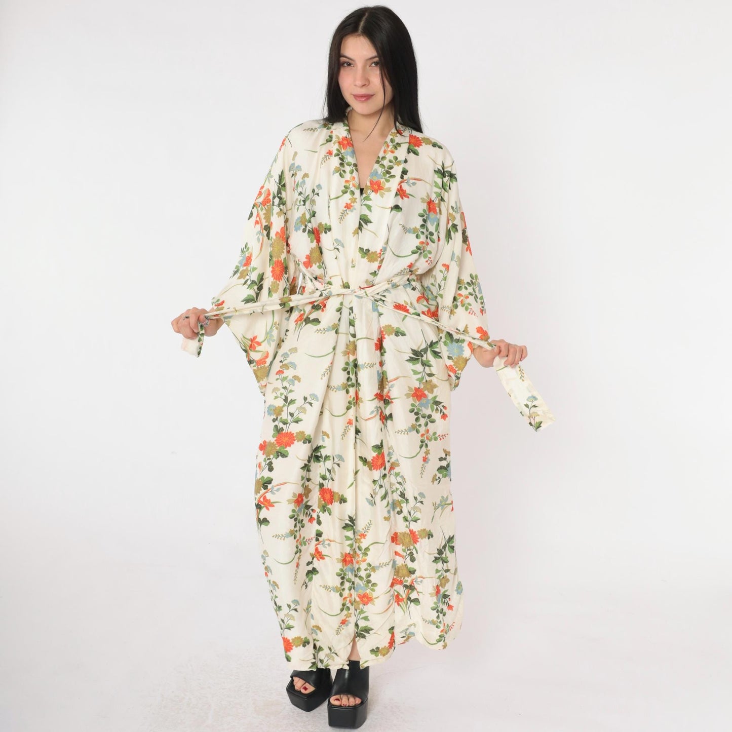 60s Japanese Silk Kimono Robe Ivory Floral Print Wide Sleeve Maxi