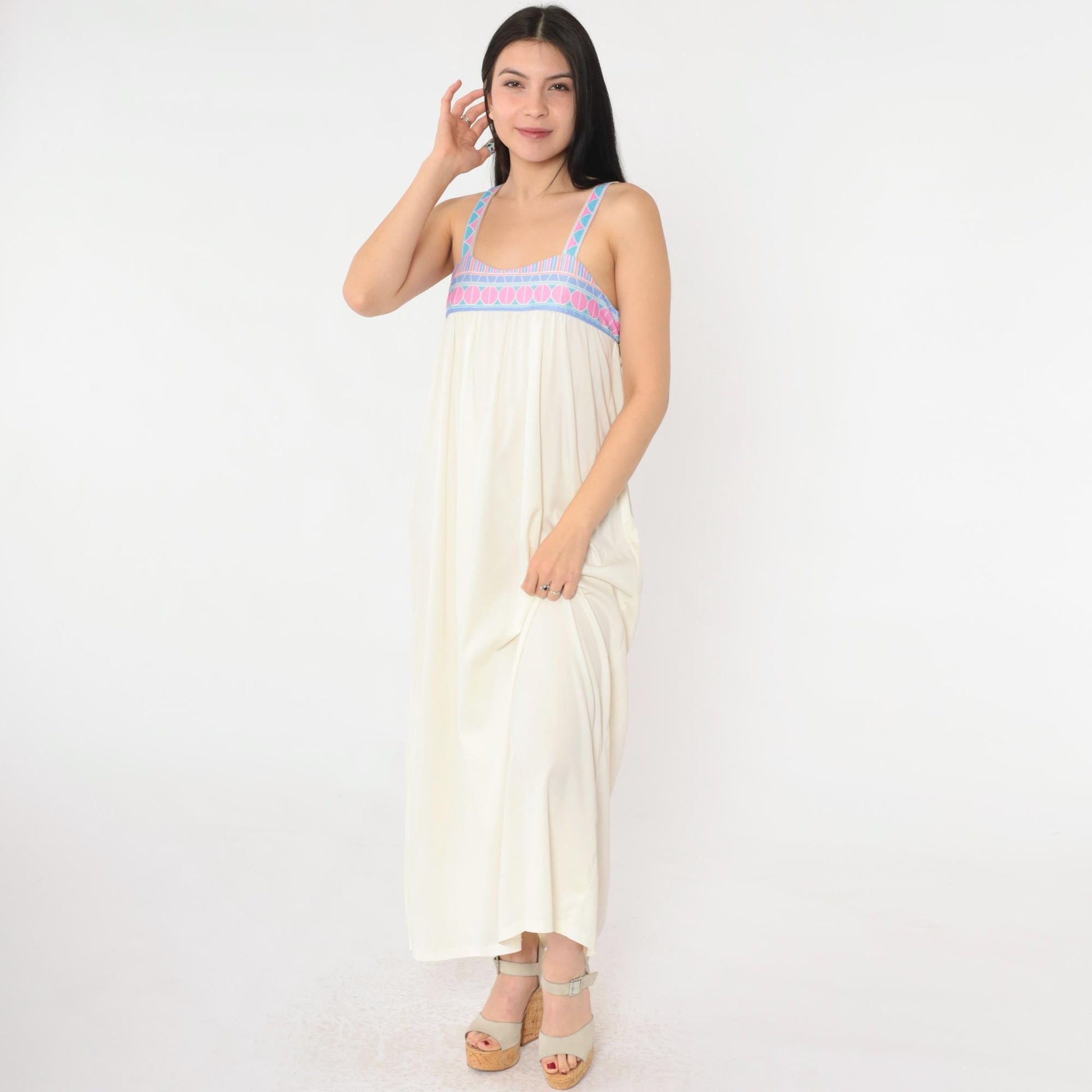 70s Cream Maxi Dress Sleeveless Geometric Trim Sweetheart Neckline Extra Small