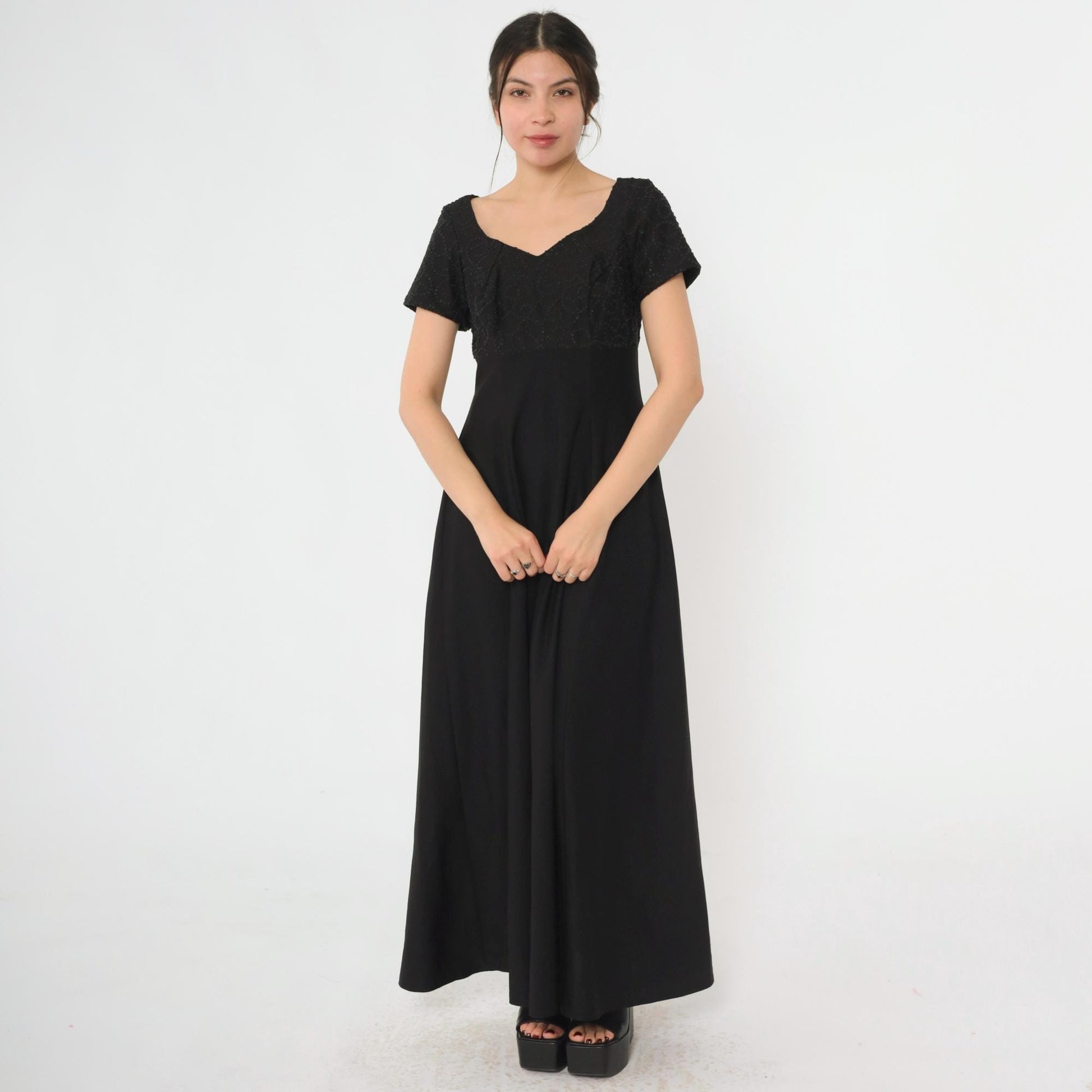 90s Black Beaded Evening Gown Sweetheart Neckline Empire Waist Maxi Dress Small