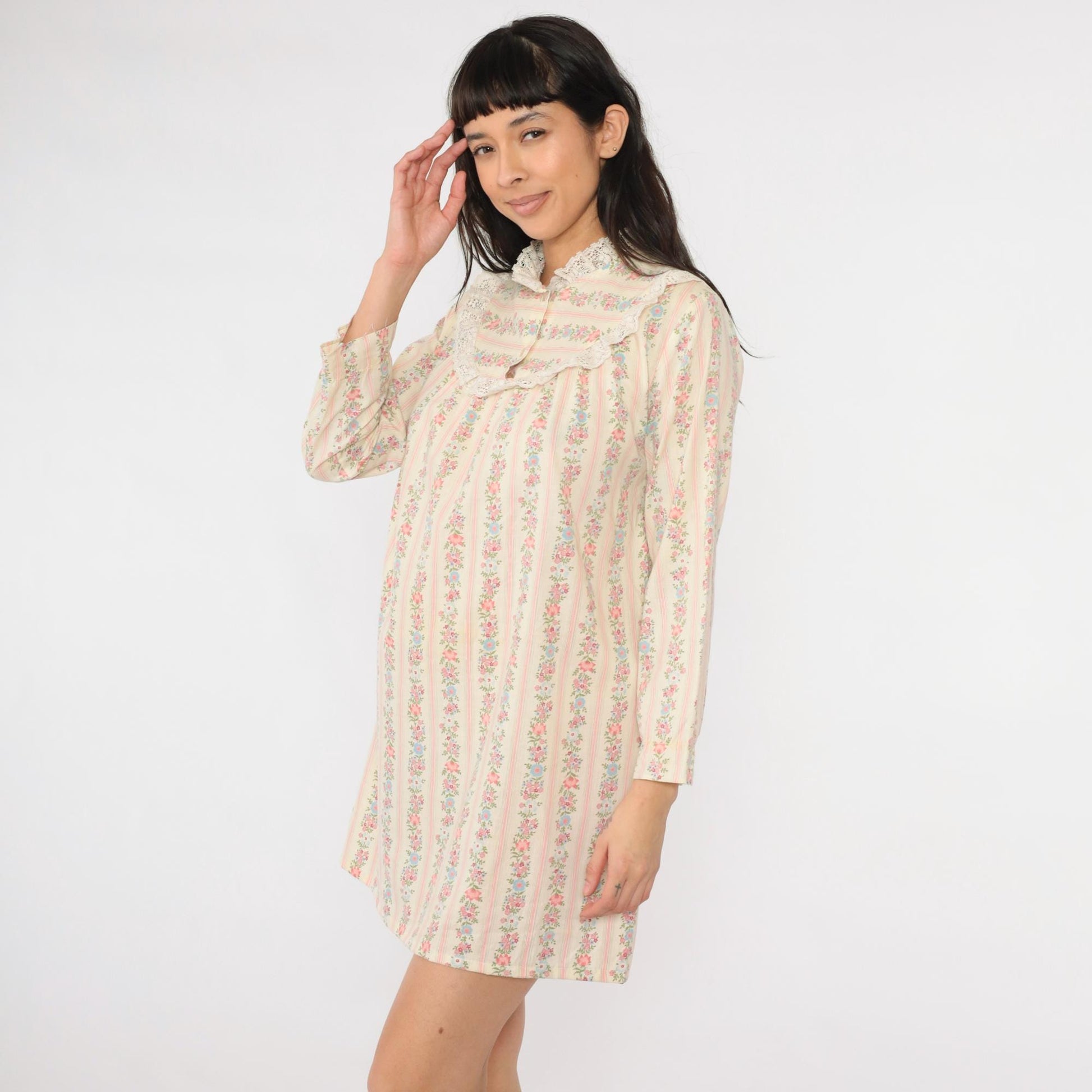 70s Floral Stripe Nightgown Cream Pink Long Sleeve High Neck Lace Trim Medium M