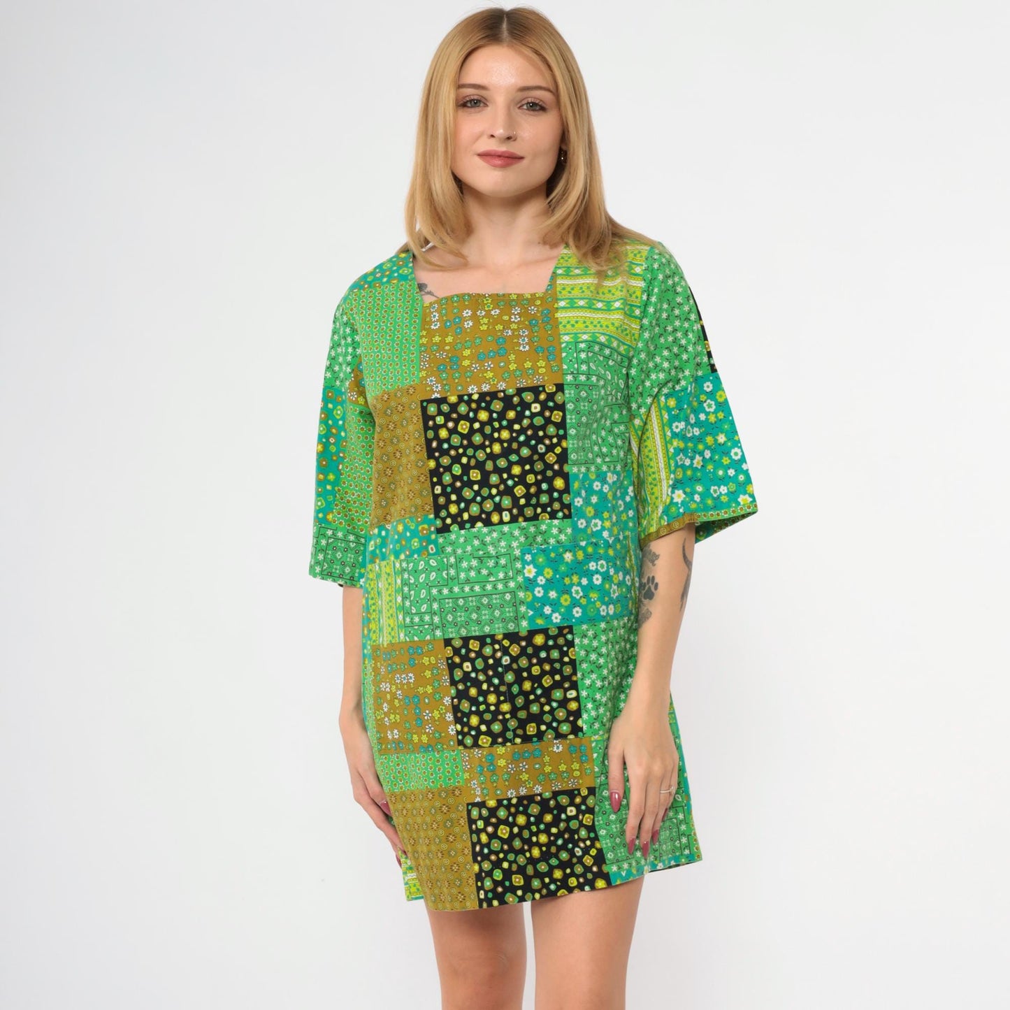 70s Patchwork Floral Mini Dress Green Calico Shift Half Sleeve Medium M