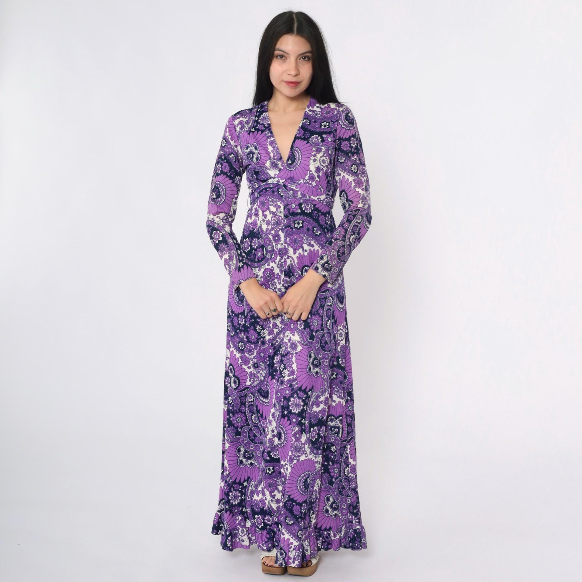 70s Purple Paisley Floral Maxi Dress Empire Waist V Neck Long Sleeve Medium