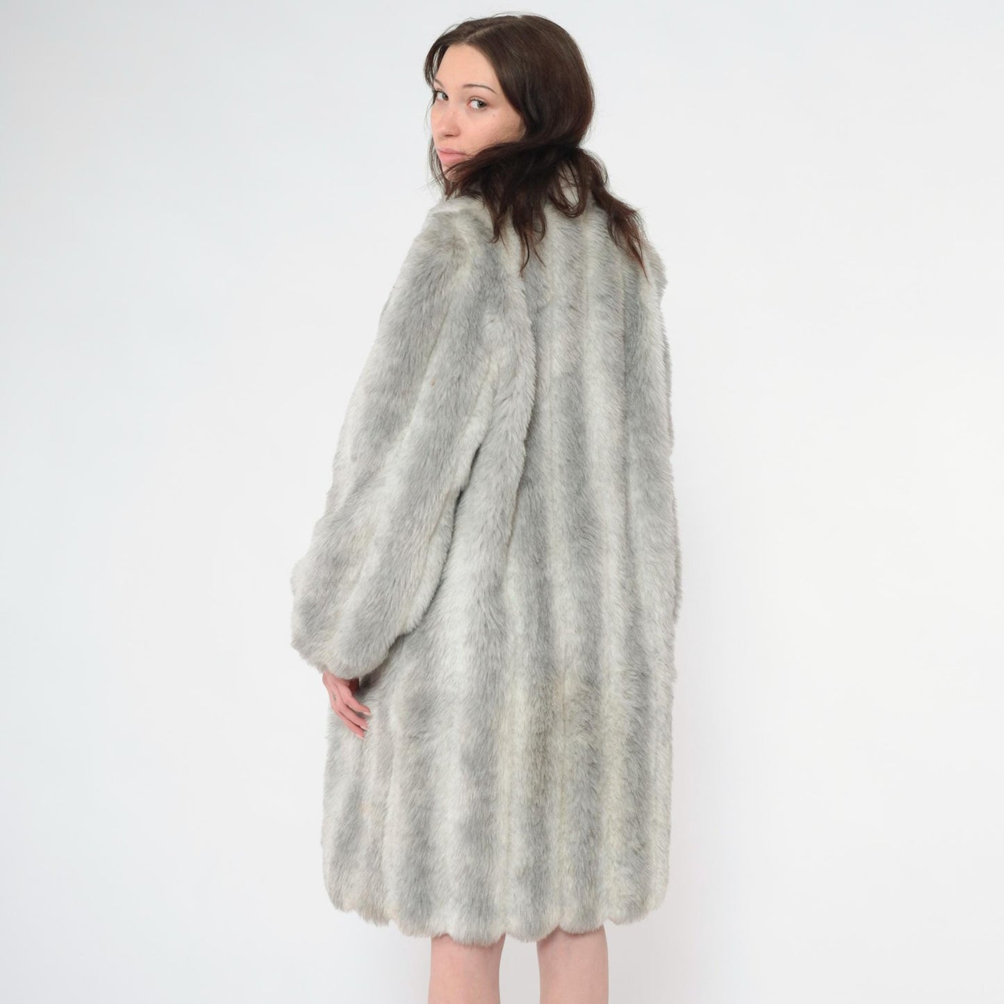 90s Grey Faux Fur Coat Hook Closure Winter Jacket Medium