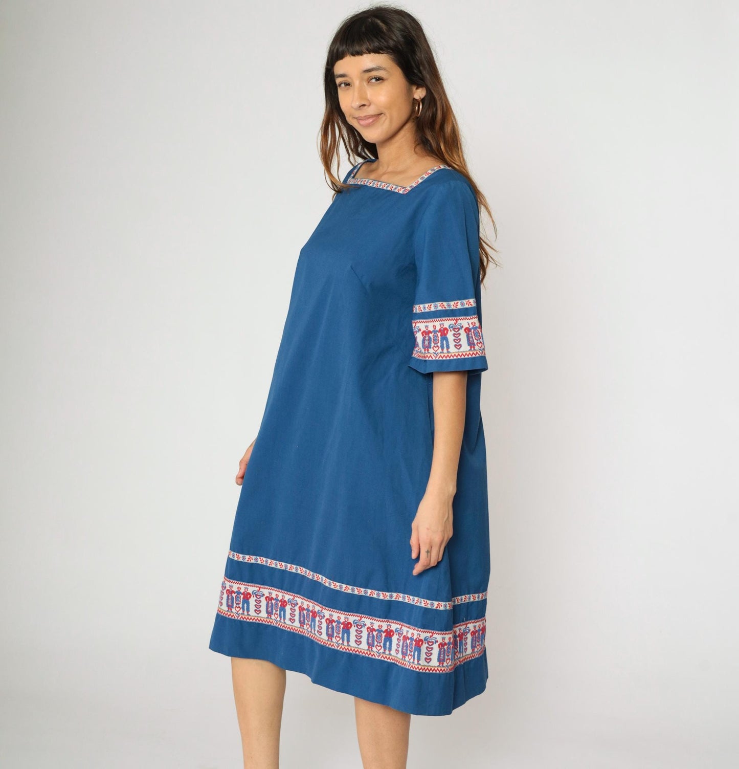 1970s Austrian Folk Embroidered Shift Dress Blue Midi Bell Sleeve Medium Large