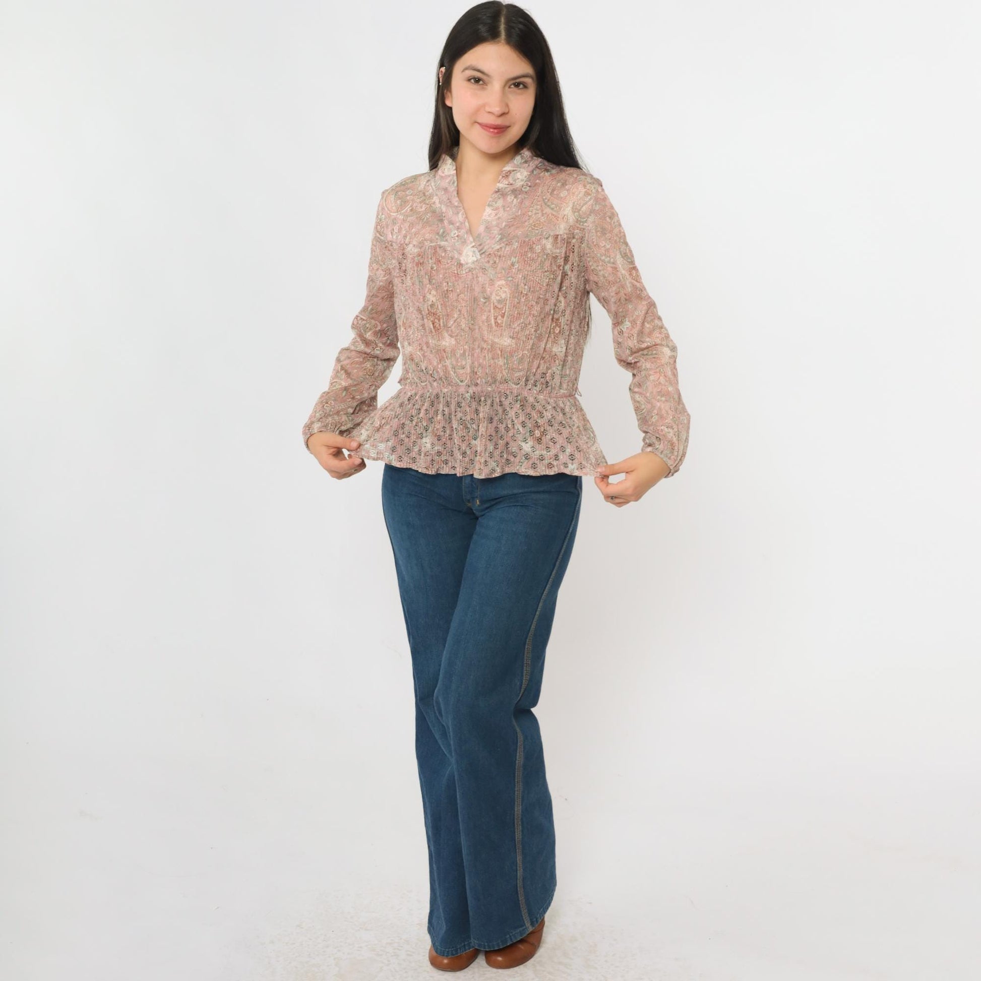 70s Pink Paisley Pleated Blouse Lace Cutouts Ruffled Collar Long Sleeve Medium