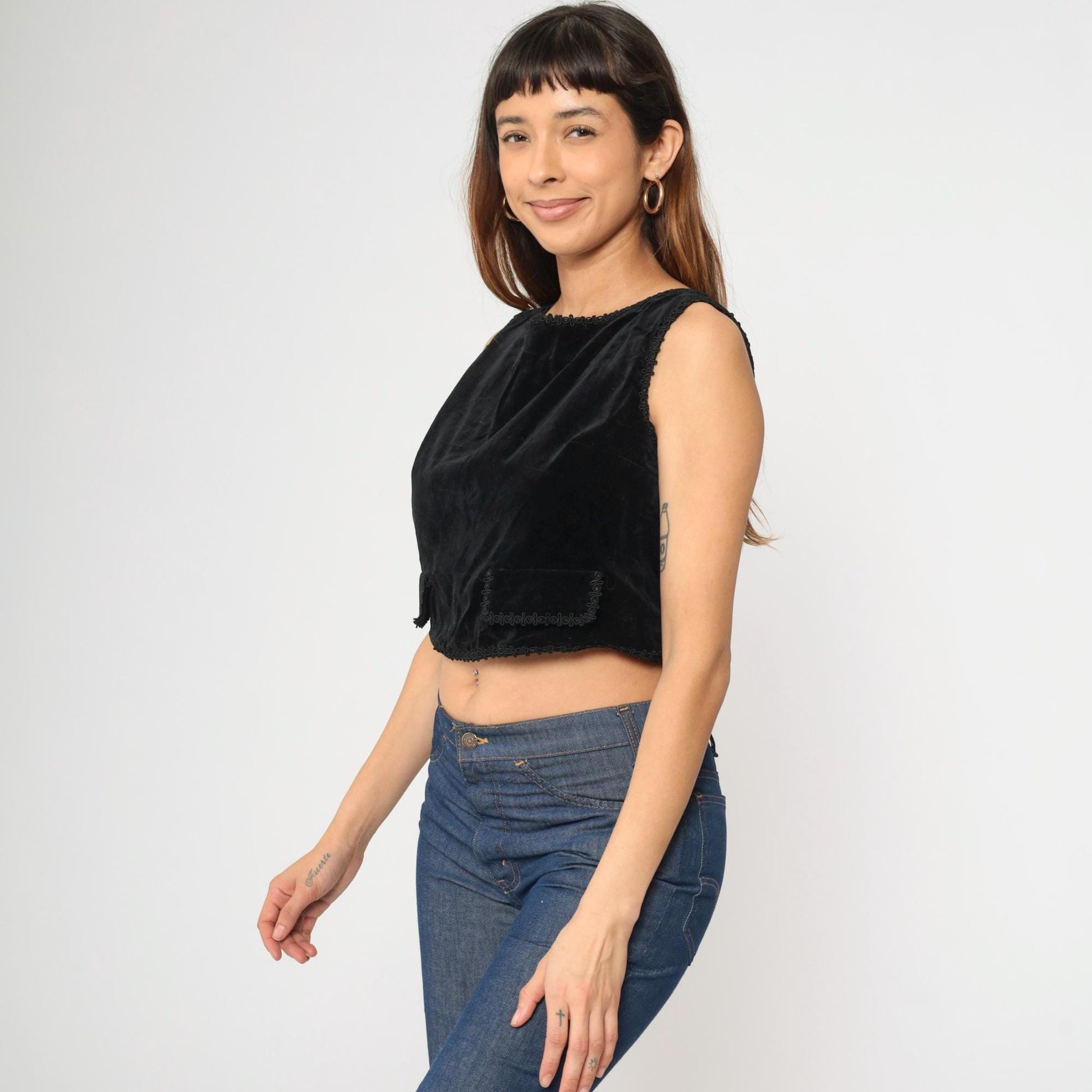 60s Black Velvet Crop Top Sleeveless Button-Back Blouse Small