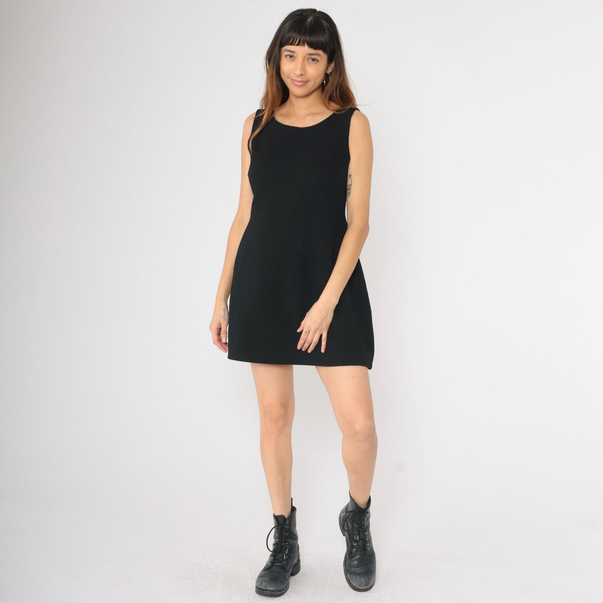 90s Black Honeycomb Textured A-Line Mini Dress Sleeveless Scoop Neck Small Medium