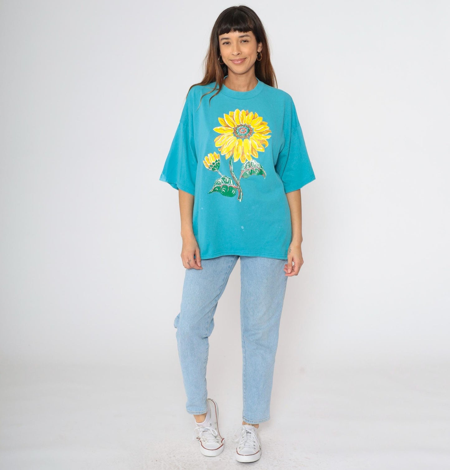 90s Sunflower T-Shirt Turquoise Blue Floral Graphic Crewneck One Size
