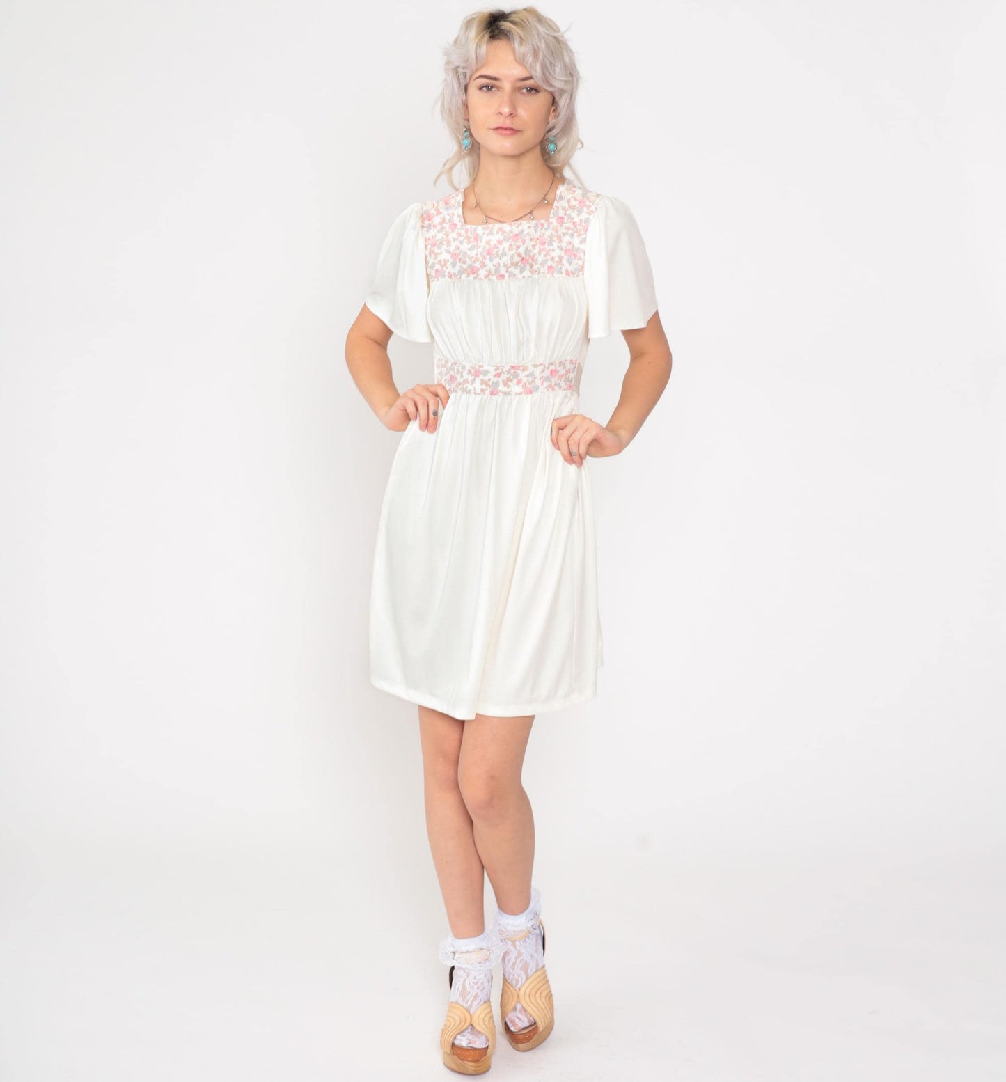 70s White Floral Peasant Mini Dress Flutter Sleeve High Waist Small S