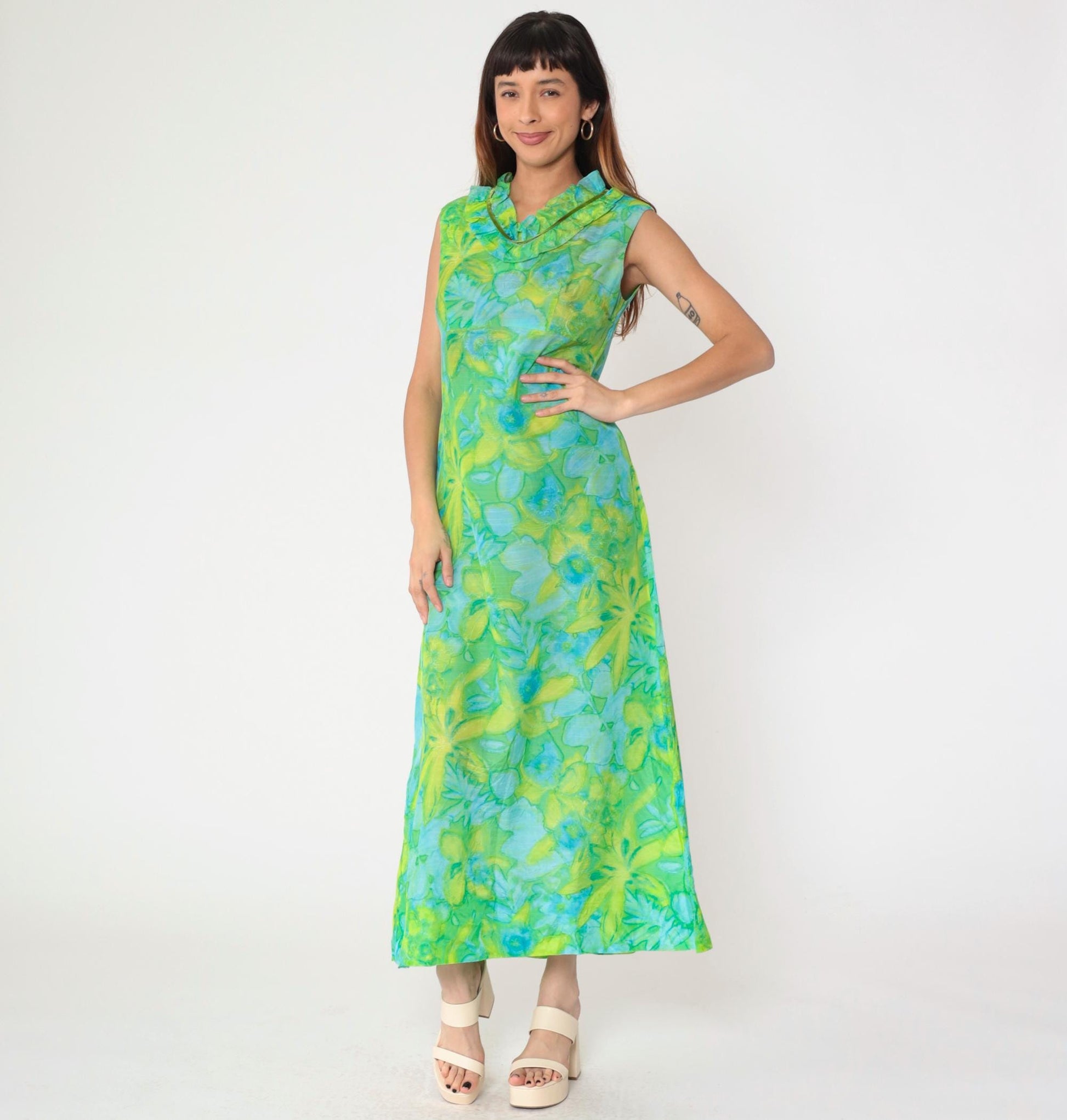 70s Green Floral Watercolor Maxi Dress Empire Waist Ruffled Neckline Medium