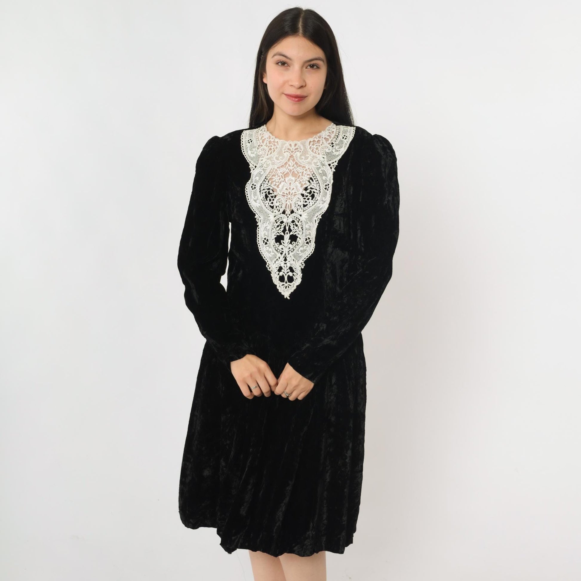 80s Black Velvet Midi Dress White Lace Basque Waist Puff Sleeve Medium