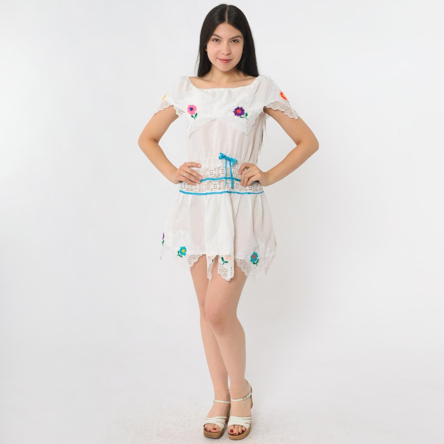 Y2K White Floral Embroidered Off-Shoulder Mini Dress Hanky Hem Extra Small