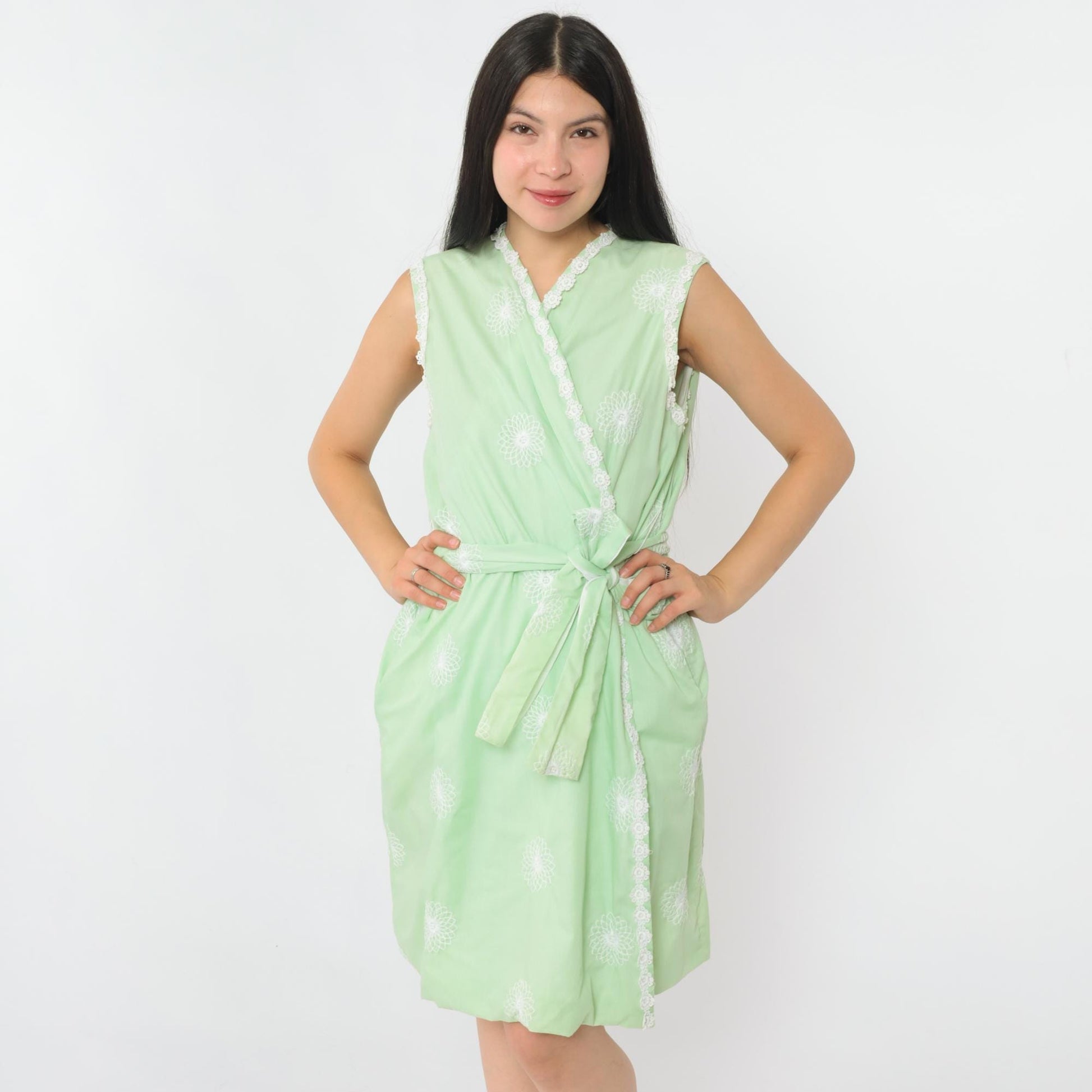 70s Lord & Taylor Green Floral Wrap Dress Embroidered V Neck Mini Medium M