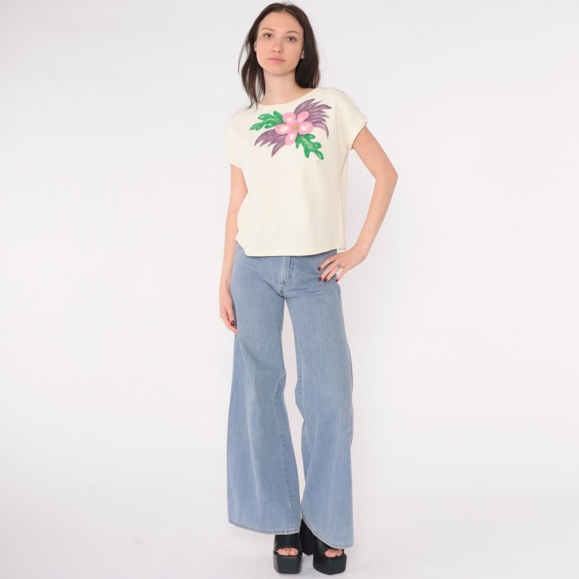 80s Cream Floral Hand Painted Cap Sleeve T-Shirt Pink Purple Graphic Medium