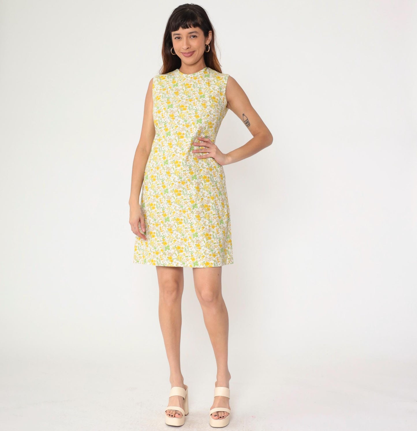 1960s Floral Butterfly Mini Dress White Yellow Sleeveless Sheath Small S