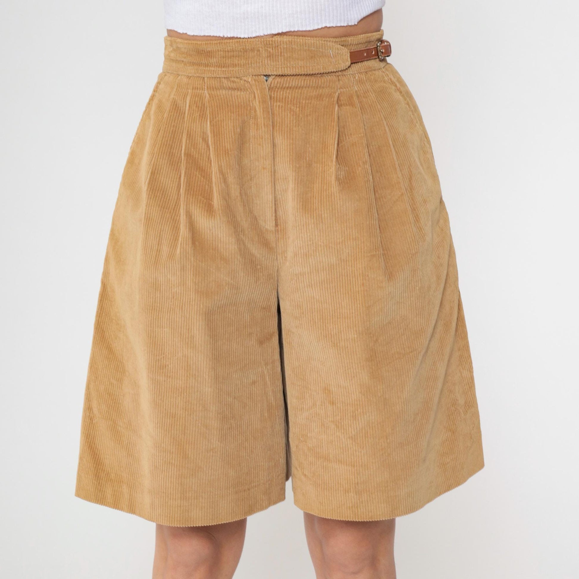 80s The Villagers Tan Corduroy Pleated High-Waist Shorts Small
