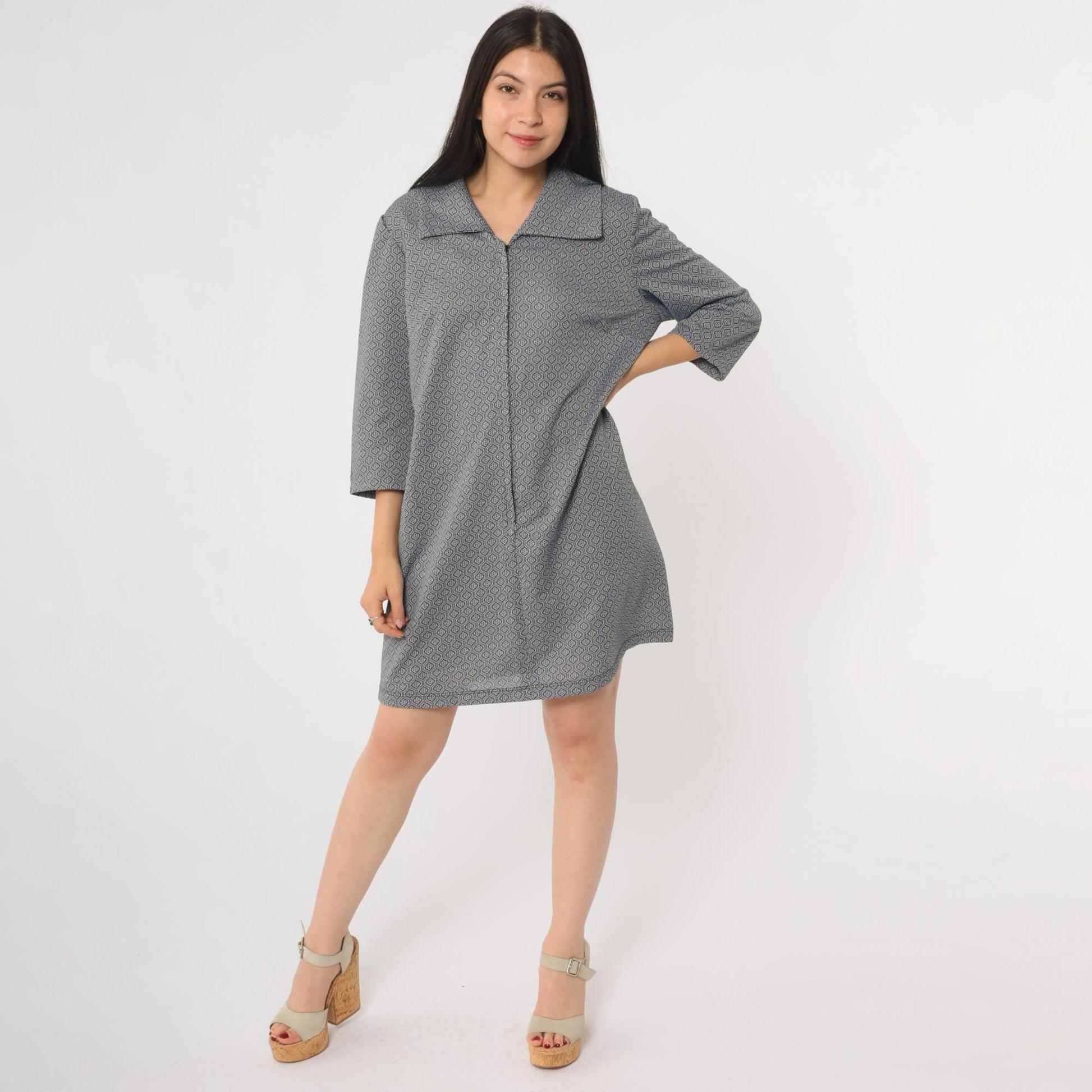 70s Geometric Mod Mini Dress Grey White V-Neck Three-Quarter Sleeve A-Line Extra Large