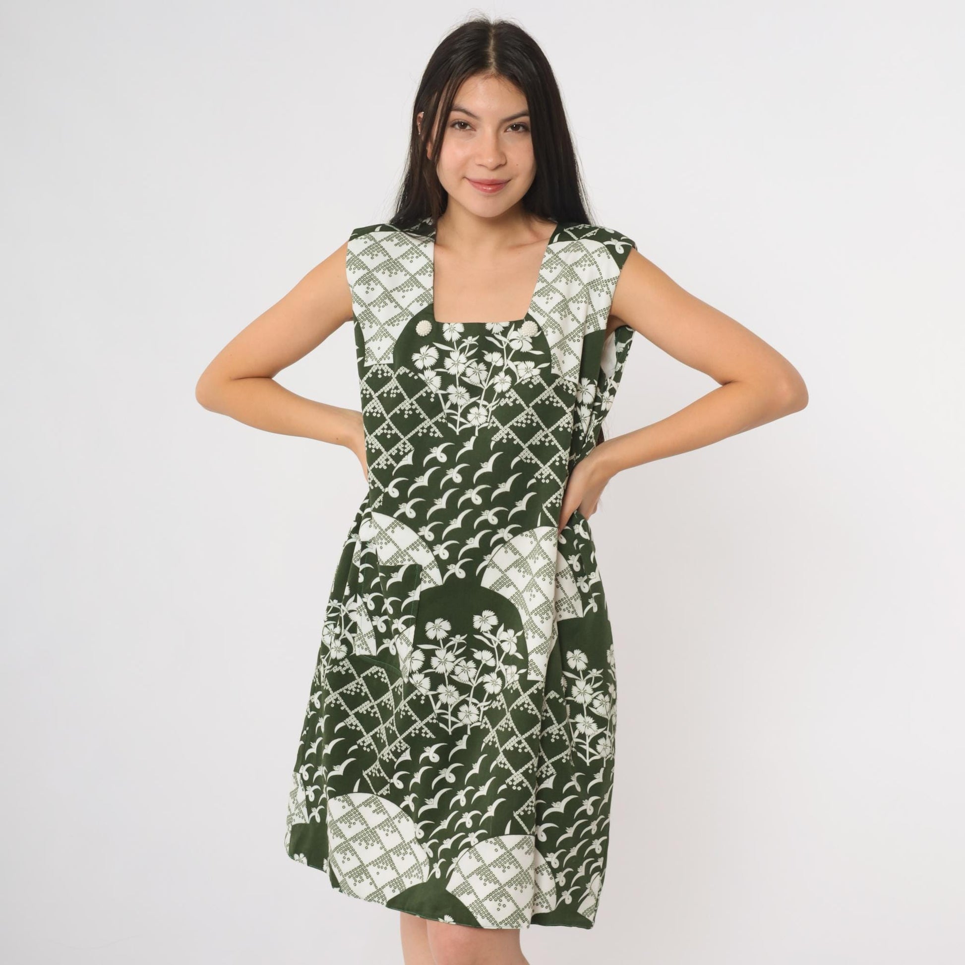 70s Green Hawaiian Shift Dress White Floral Geometric Print Square Neck Knee Length Medium M