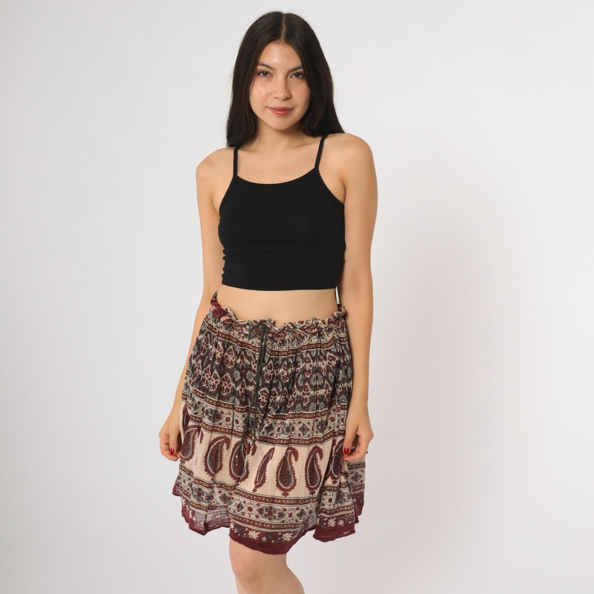 90s Burgundy Paisley Cotton Shorts Drawstring Tiered Medium