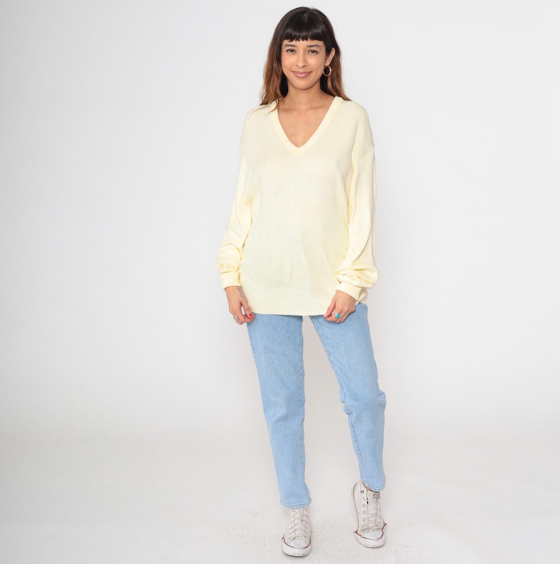 80s Pastel Yellow V-Neck Knit Sweater Pullover Medium M