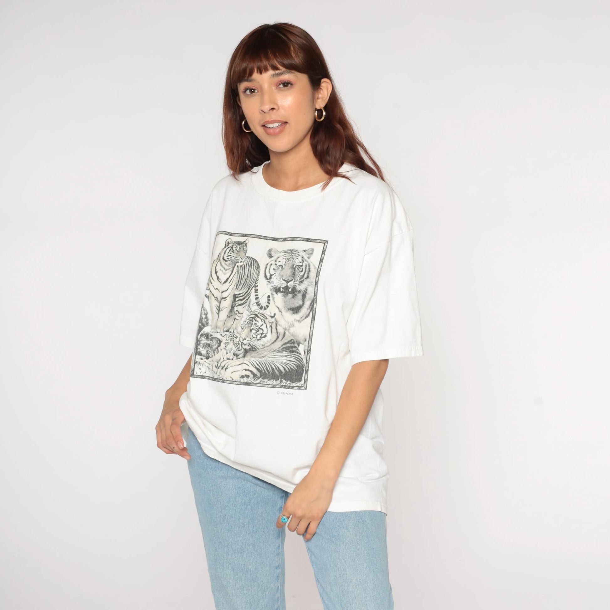 90s Tiger Graphic T-Shirt White UV Colorizing Crewneck Tee Large